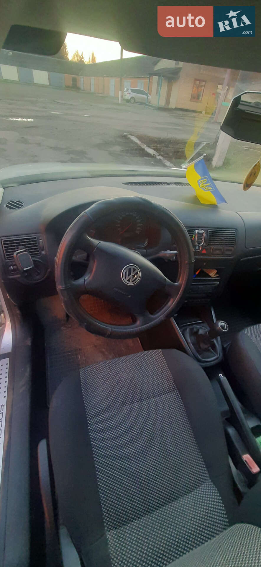 Volkswagen Golf 2002 VIN WVWZZZ1JZ3W052697 фото оголошення 2 з 14