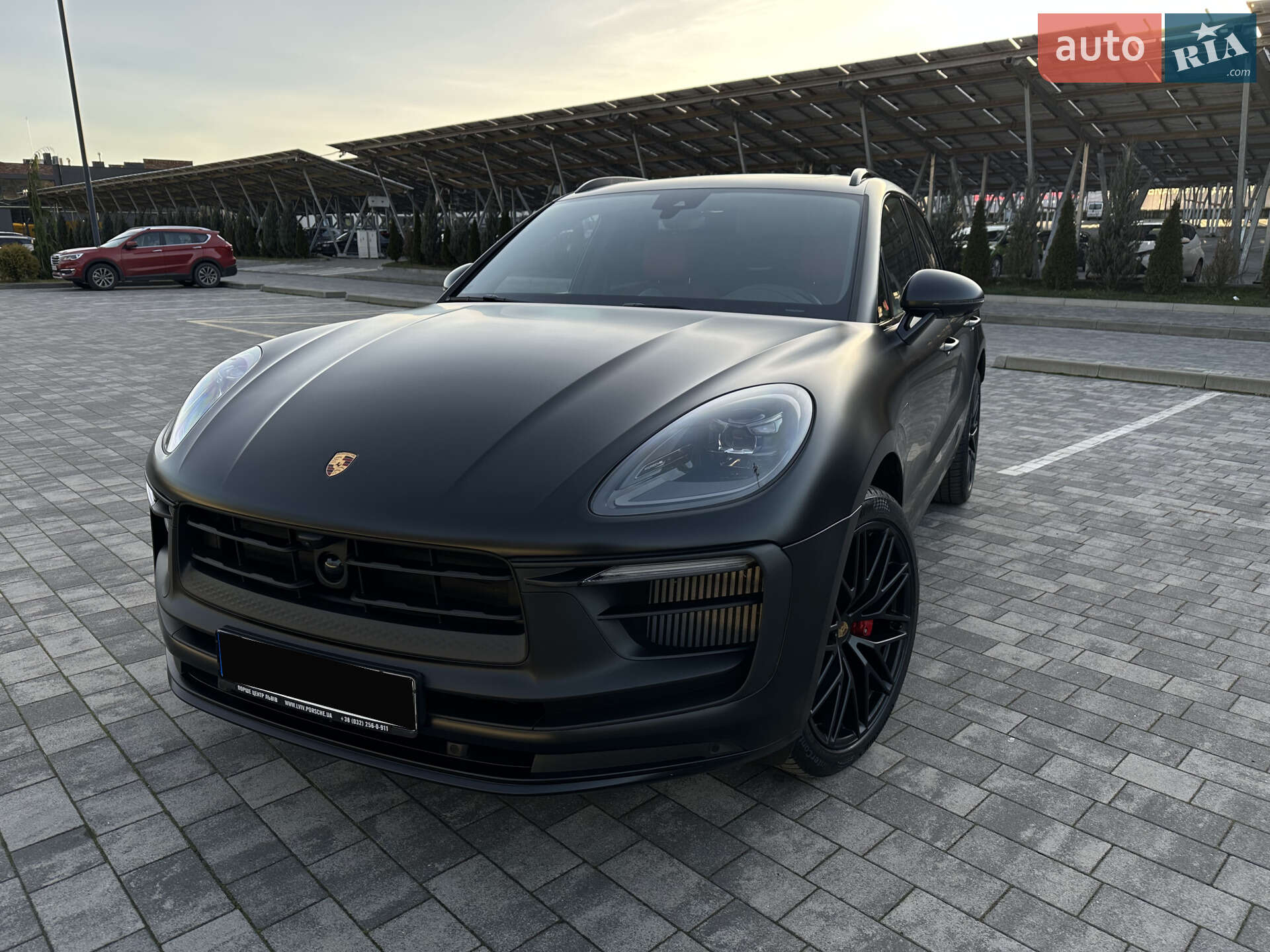 Porsche Macan 2024 VIN WP1ZZZ95ZRLB48727 фото оголошення 3 з 39