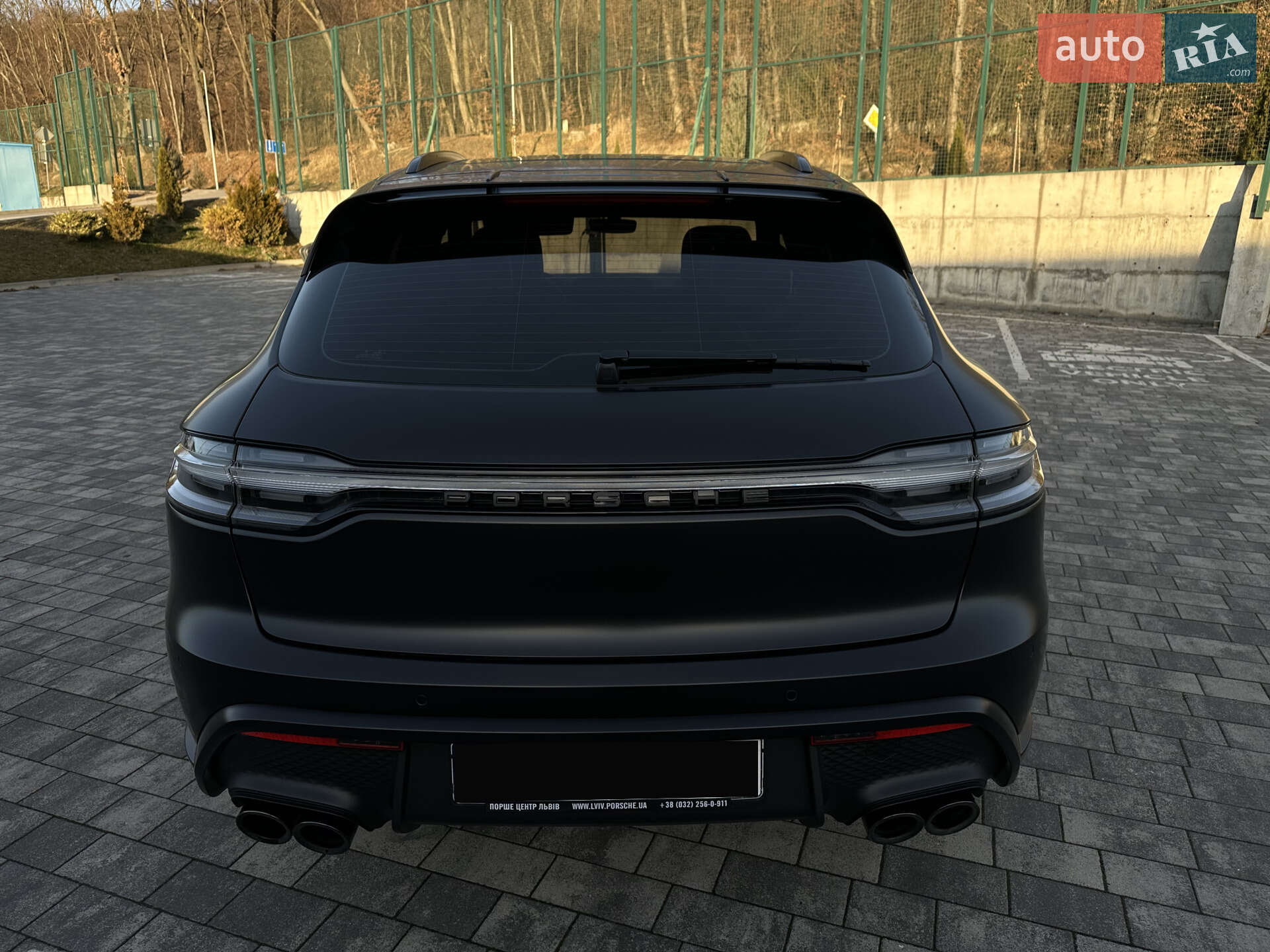 Porsche Macan 2024 VIN WP1ZZZ95ZRLB48727 фото оголошення 8 з 39