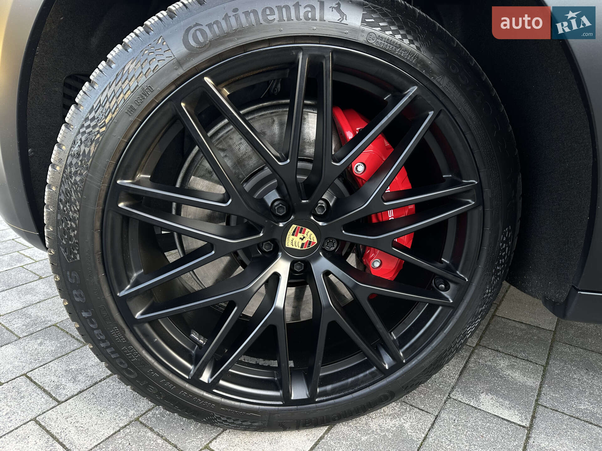 Porsche Macan 2024 VIN WP1ZZZ95ZRLB48727 фото оголошення 32 з 39