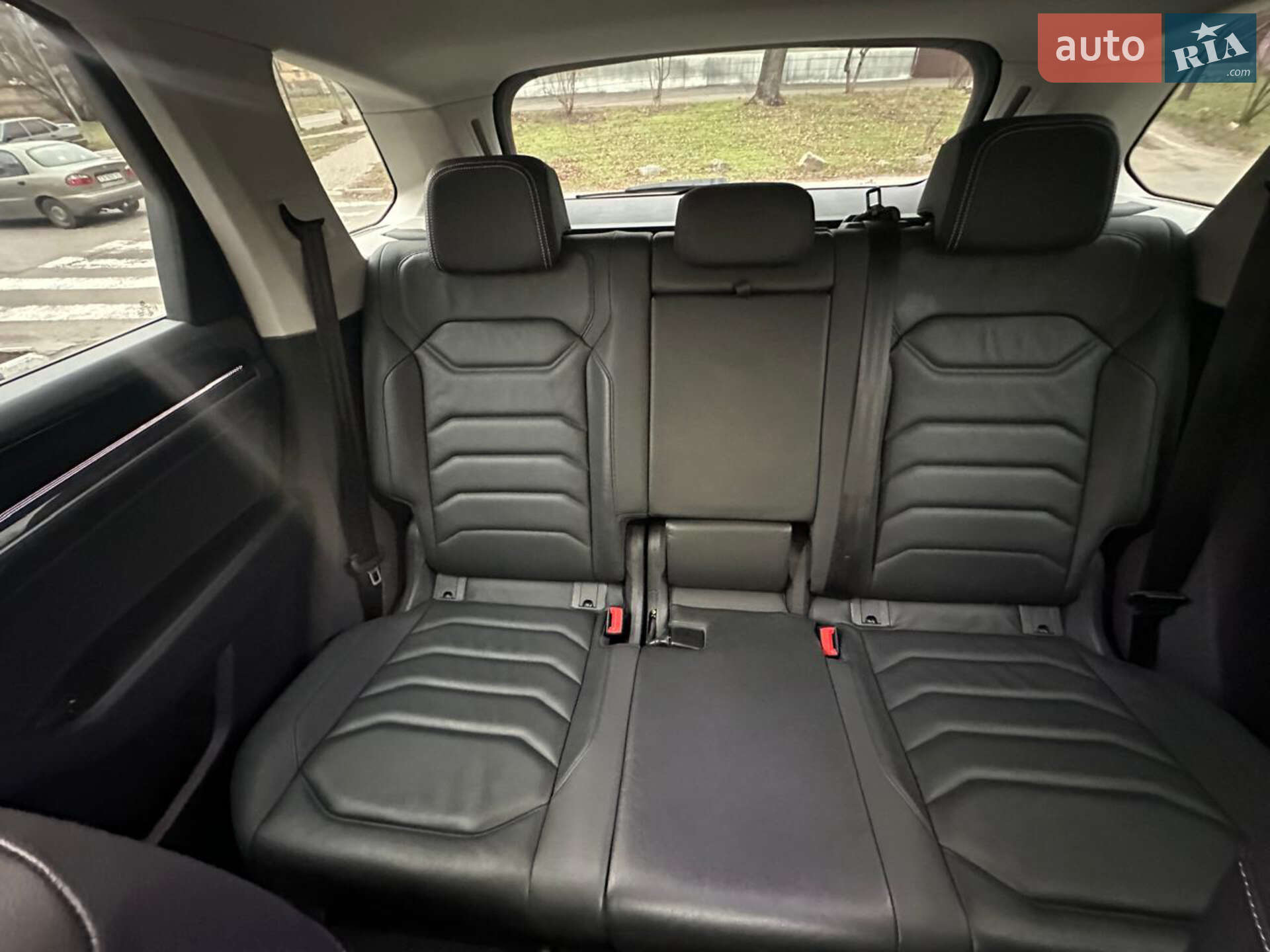 Volkswagen Touareg 2020 VIN WVGZZZCRZMD001367 фото оголошення 12 з 15
