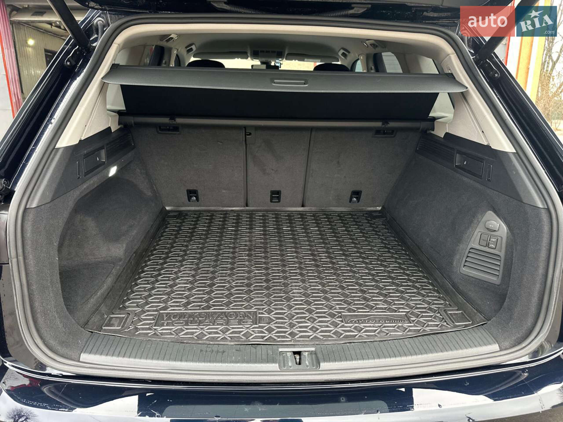Volkswagen Touareg 2020 VIN WVGZZZCRZMD001367 фото оголошення 14 з 15