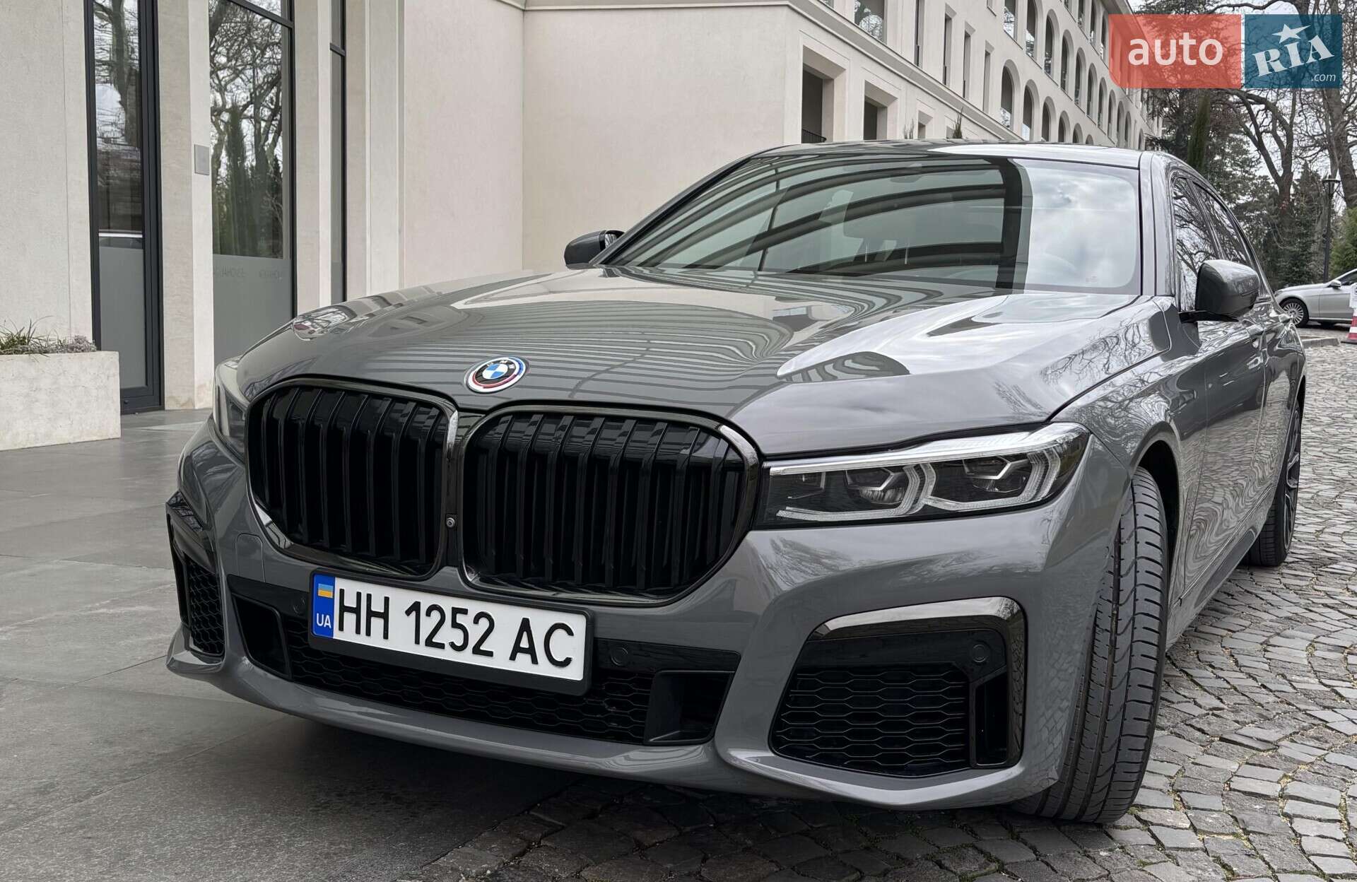 BMW 7 Series 2019 VIN WBA7U2C00LBM61943 фото оголошення 3 з 11