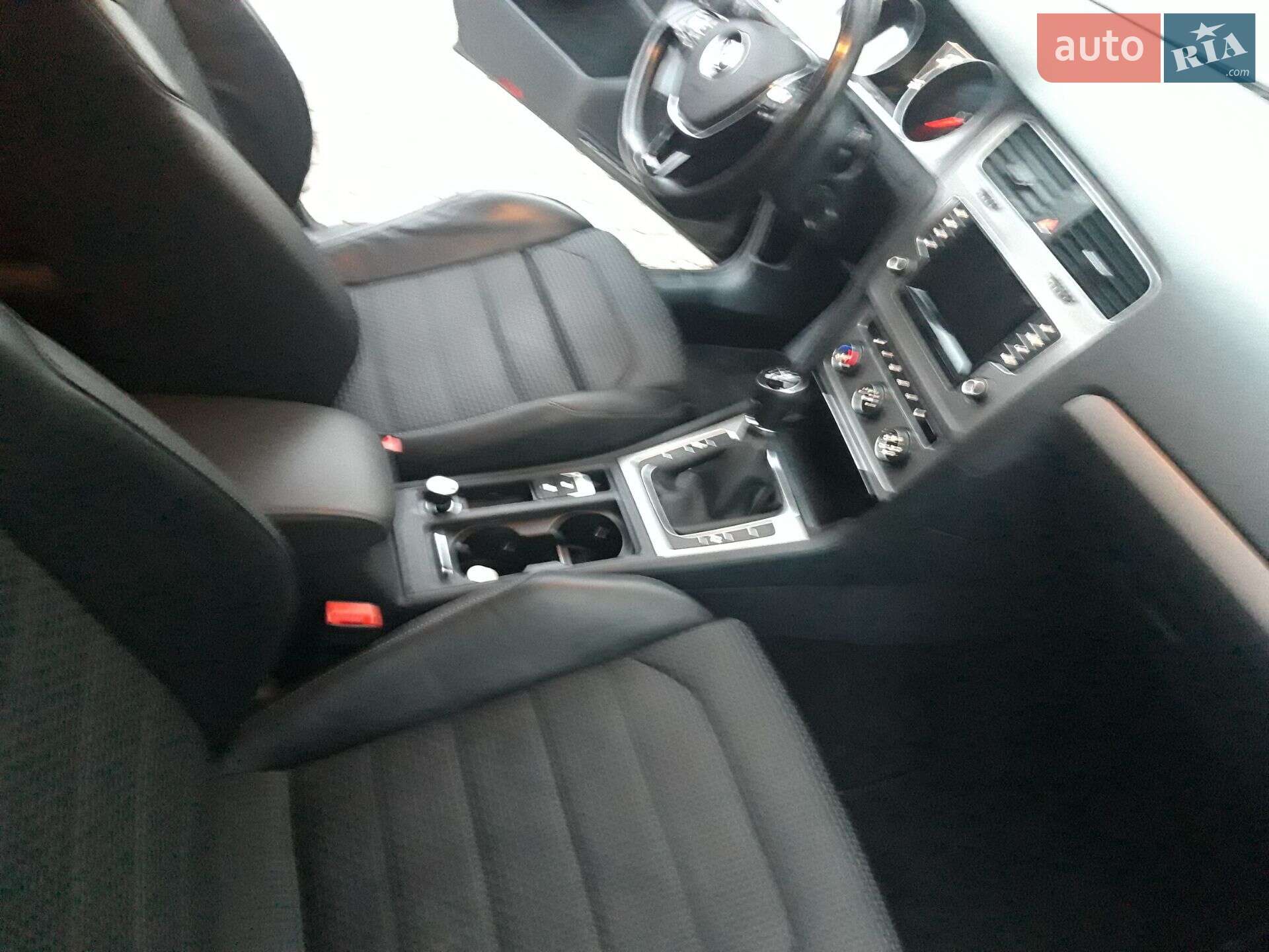Volkswagen Golf 2013 VIN WVWZZZAUZEP539964 фото оголошення 10 з 17