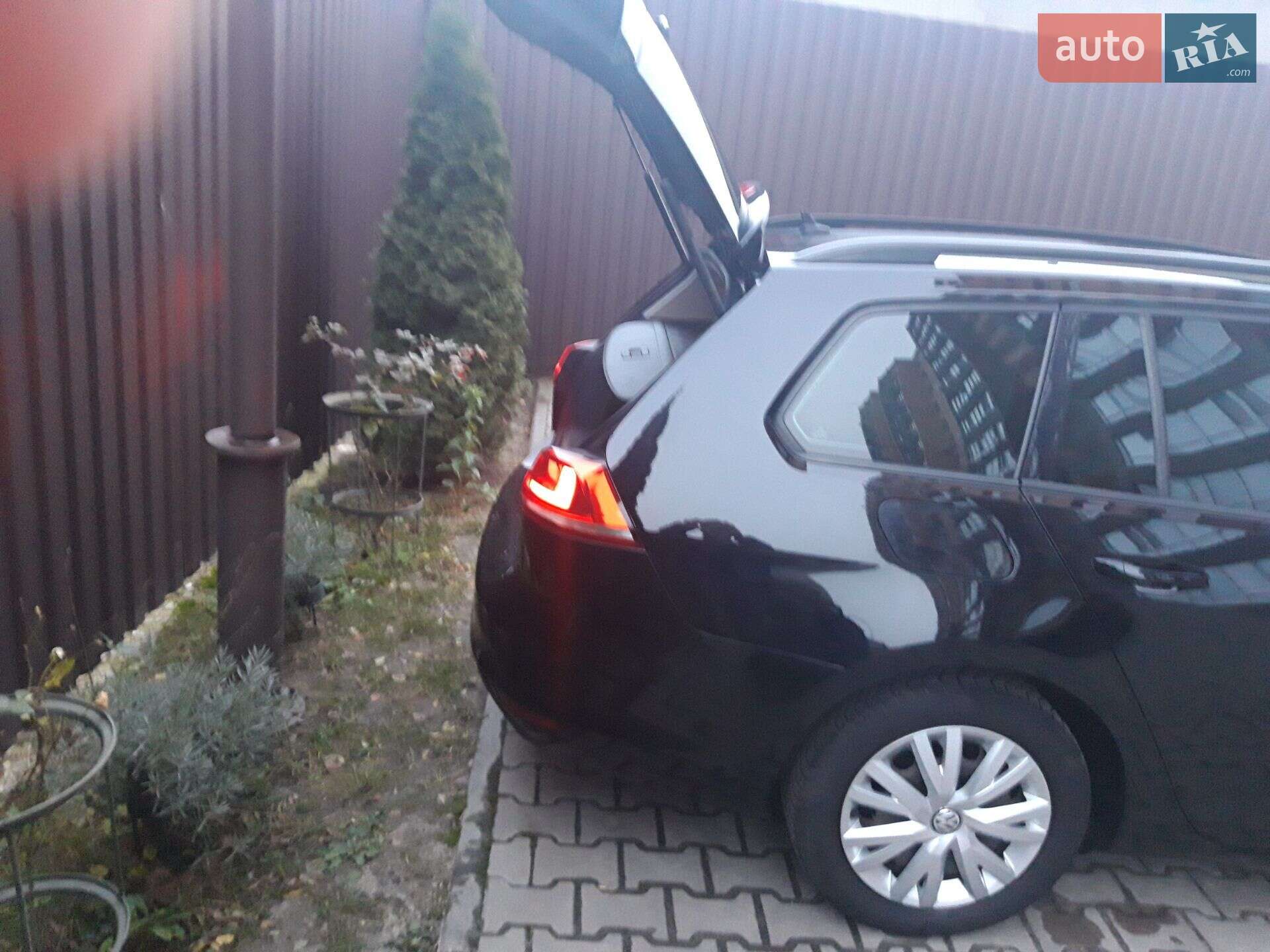 Volkswagen Golf 2013 VIN WVWZZZAUZEP539964 фото оголошення 16 з 17