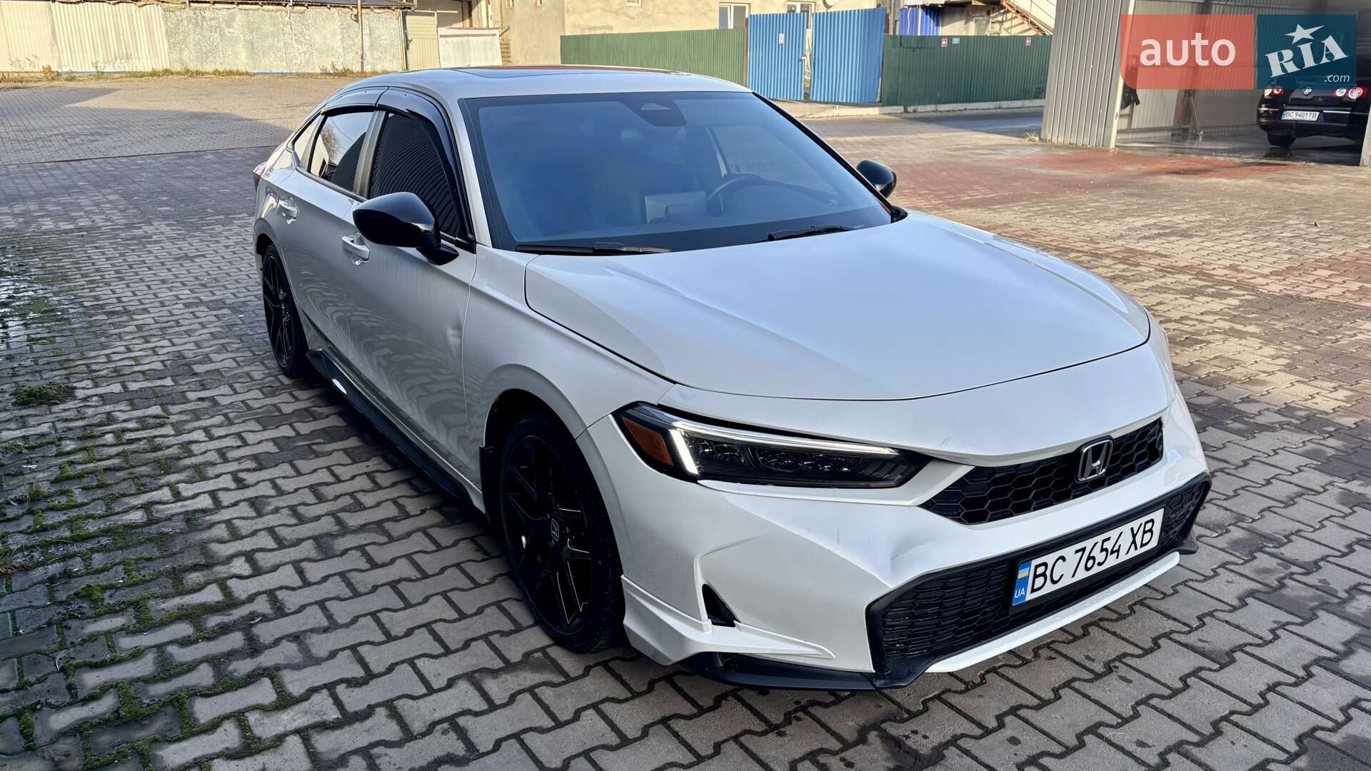 Honda Civic 2024 VIN 2HGFE4F88SH001171 фото оголошення 7 з 43