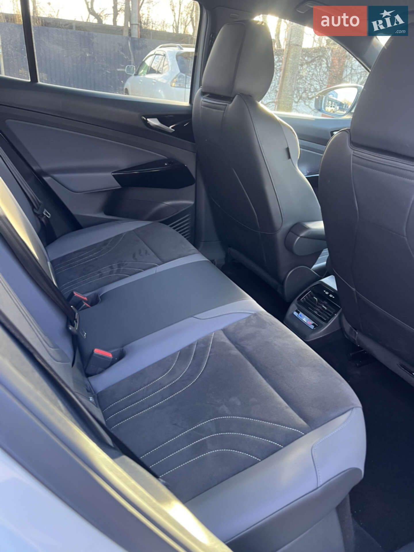 Volkswagen ID.4 2024 VIN WVGZZZE23SE004508 фото оголошення 8 з 18