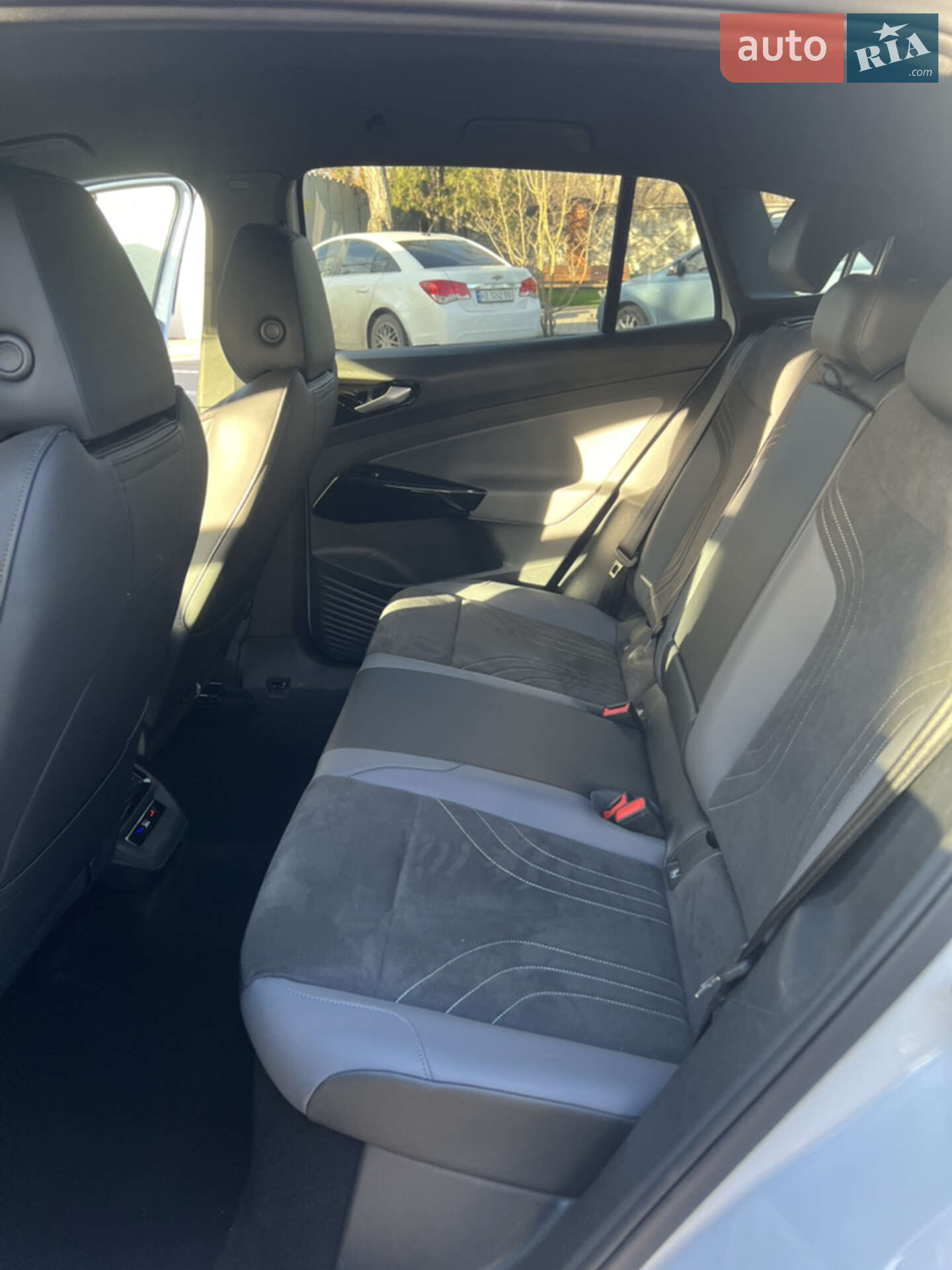 Volkswagen ID.4 2024 VIN WVGZZZE23SE004508 фото оголошення 15 з 18