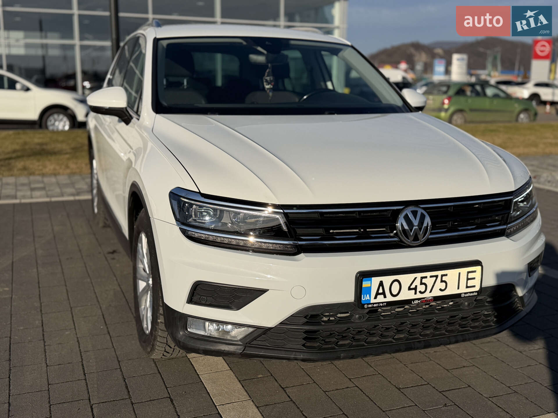 Volkswagen Tiguan 2017 VIN WVGZZZ5NZHW915704 фото оголошення 2 з 36
