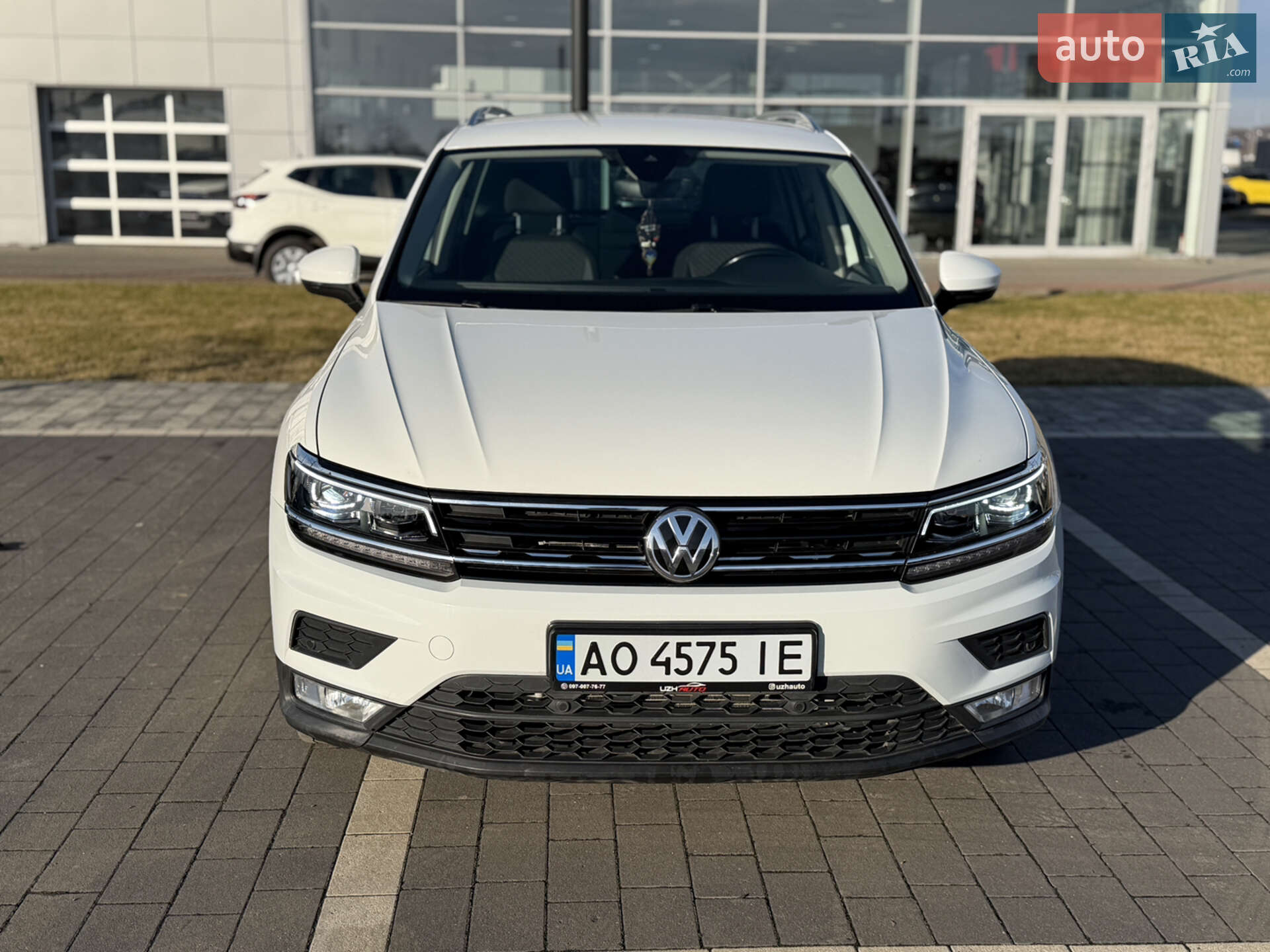 Volkswagen Tiguan 2017 VIN WVGZZZ5NZHW915704 фото оголошення 3 з 36