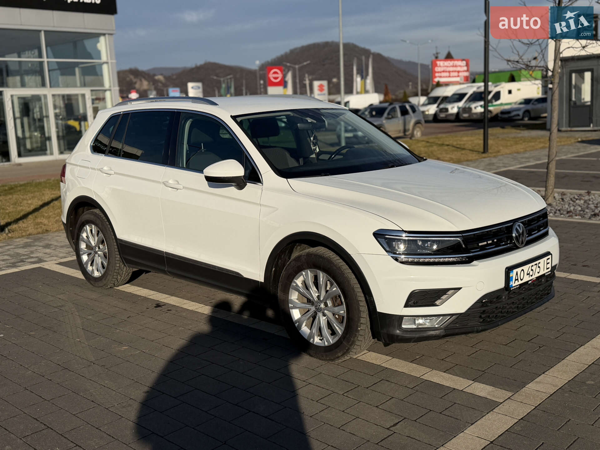 Volkswagen Tiguan 2017 VIN WVGZZZ5NZHW915704 фото оголошення 5 з 36