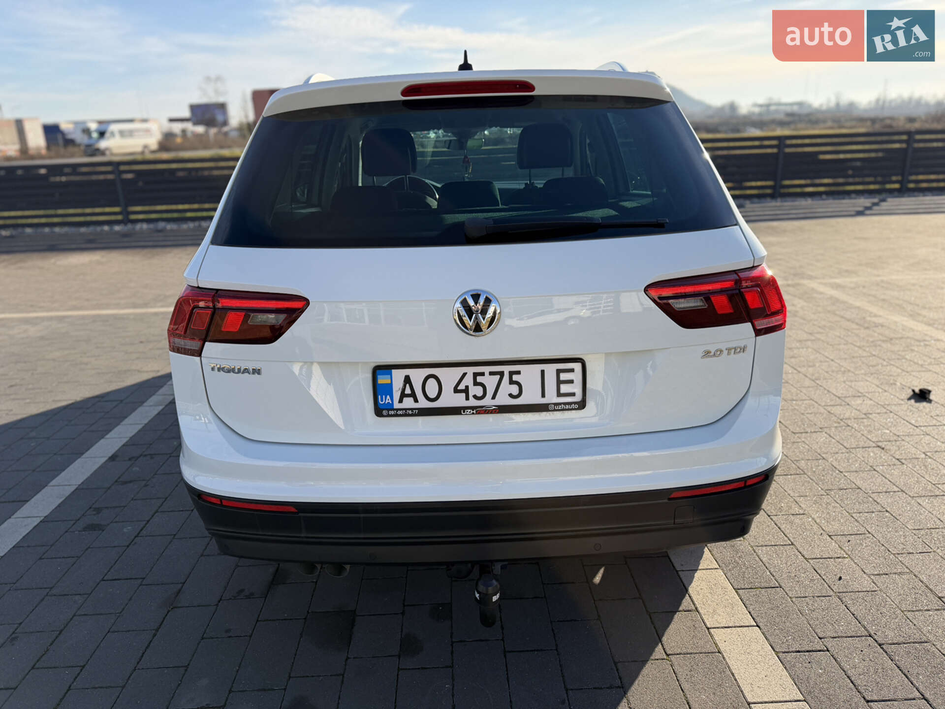 Volkswagen Tiguan 2017 VIN WVGZZZ5NZHW915704 фото оголошення 9 з 36