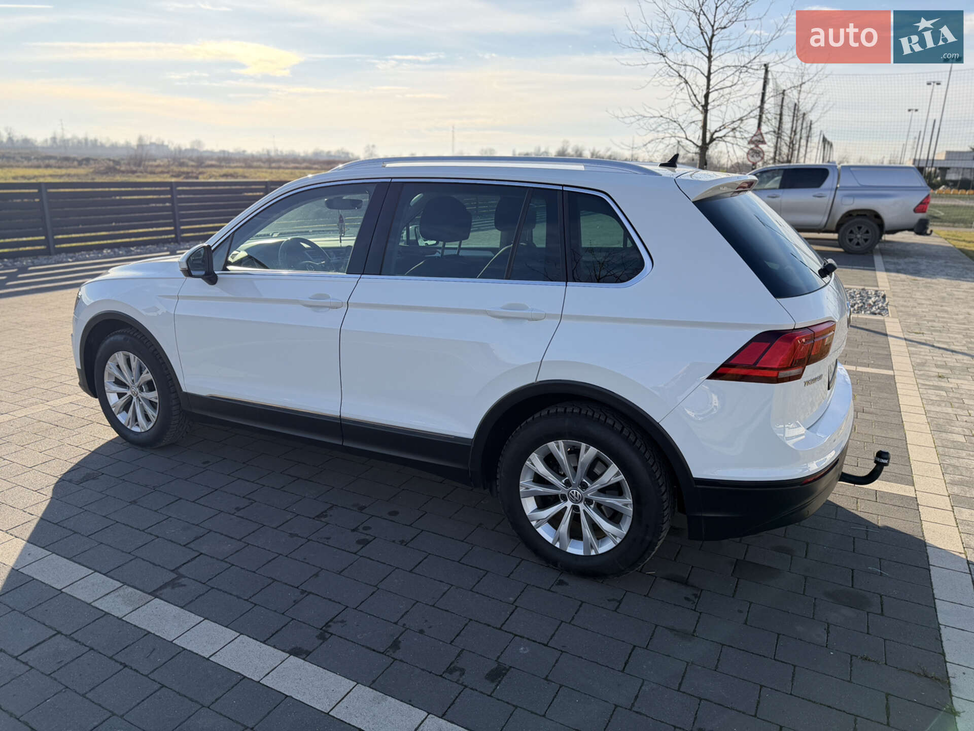 Volkswagen Tiguan 2017 VIN WVGZZZ5NZHW915704 фото оголошення 11 з 36