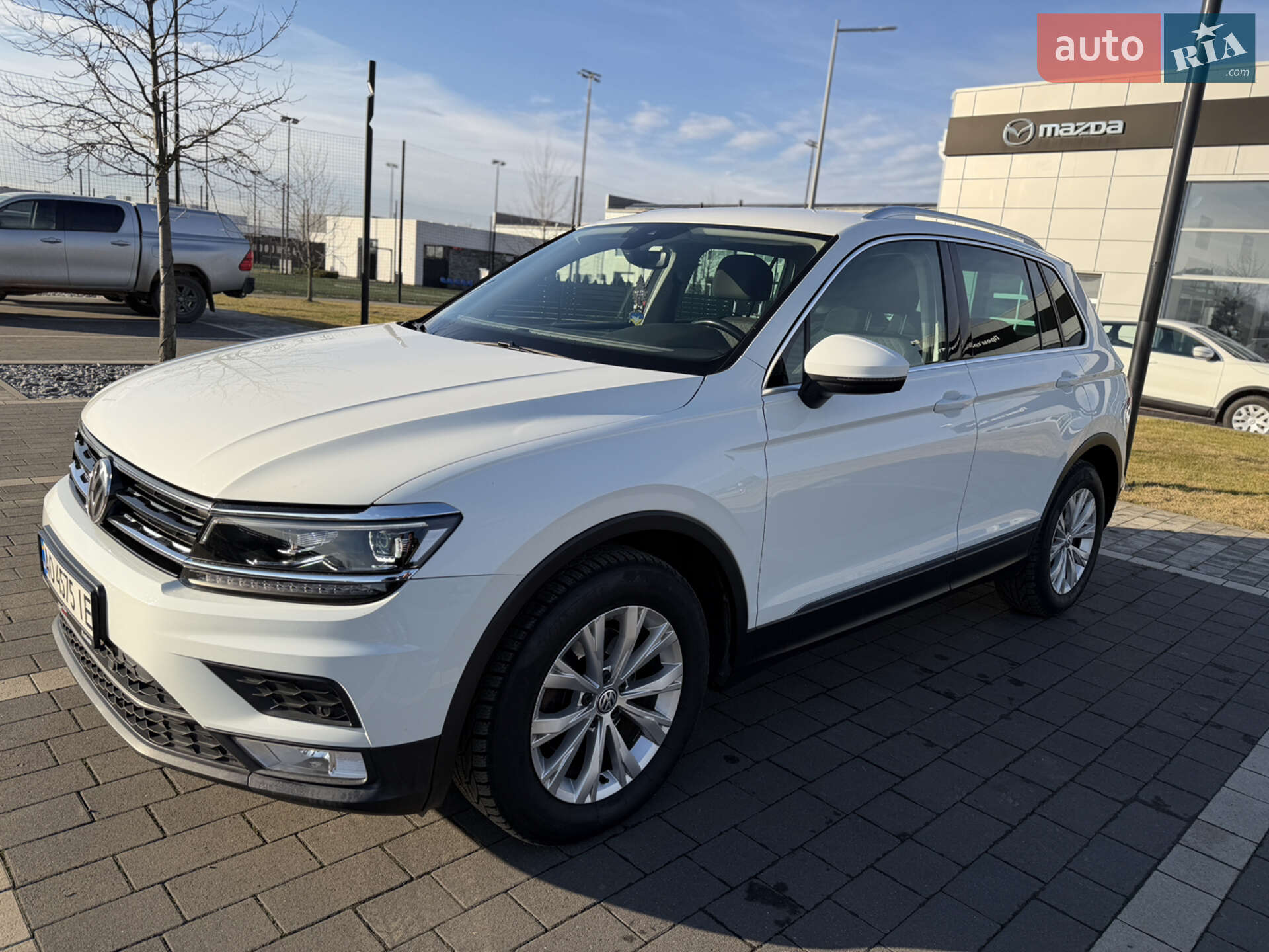 Volkswagen Tiguan 2017 VIN WVGZZZ5NZHW915704 фото оголошення 15 з 36