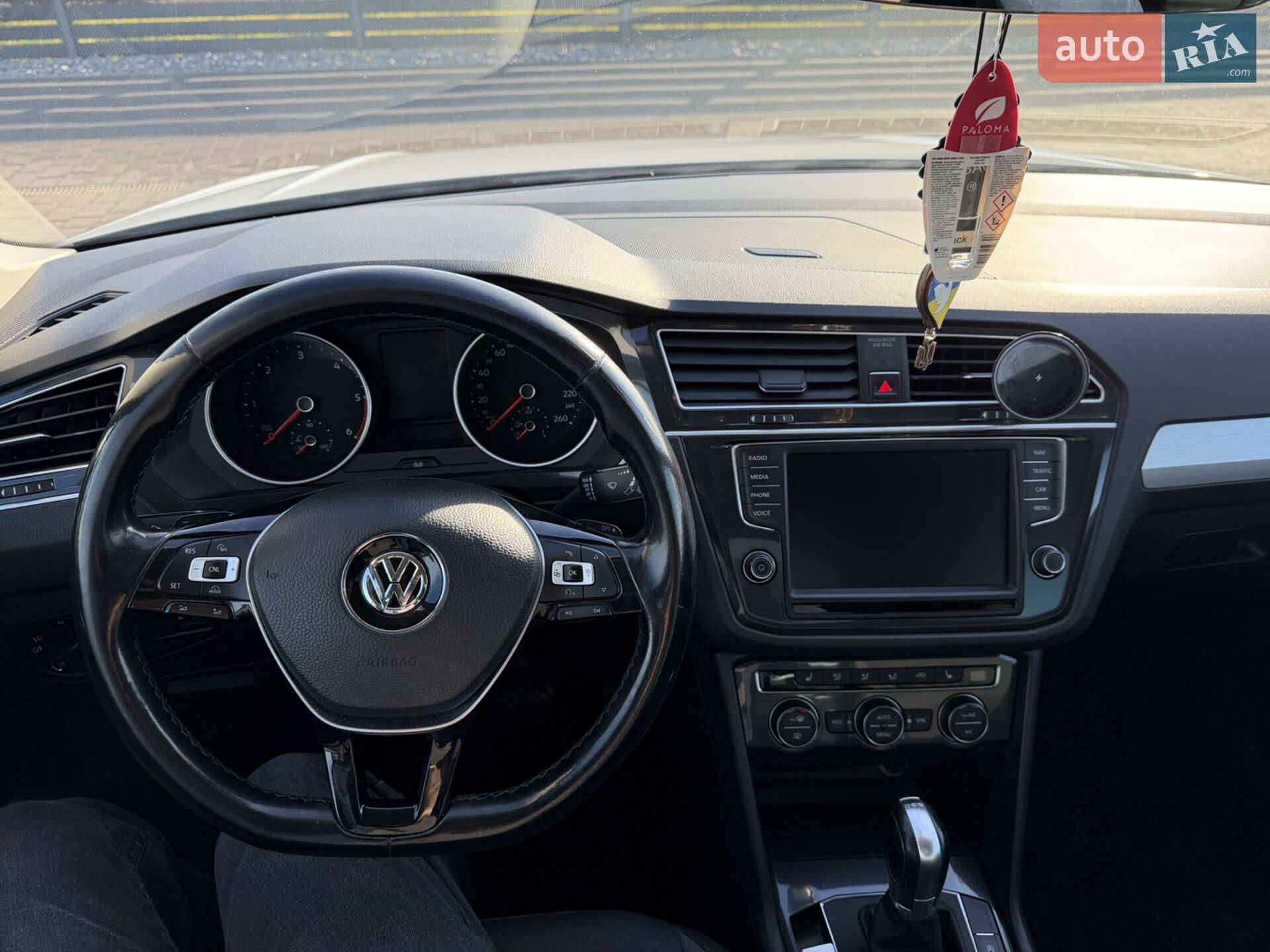 Volkswagen Tiguan 2017 VIN WVGZZZ5NZHW915704 фото оголошення 22 з 36