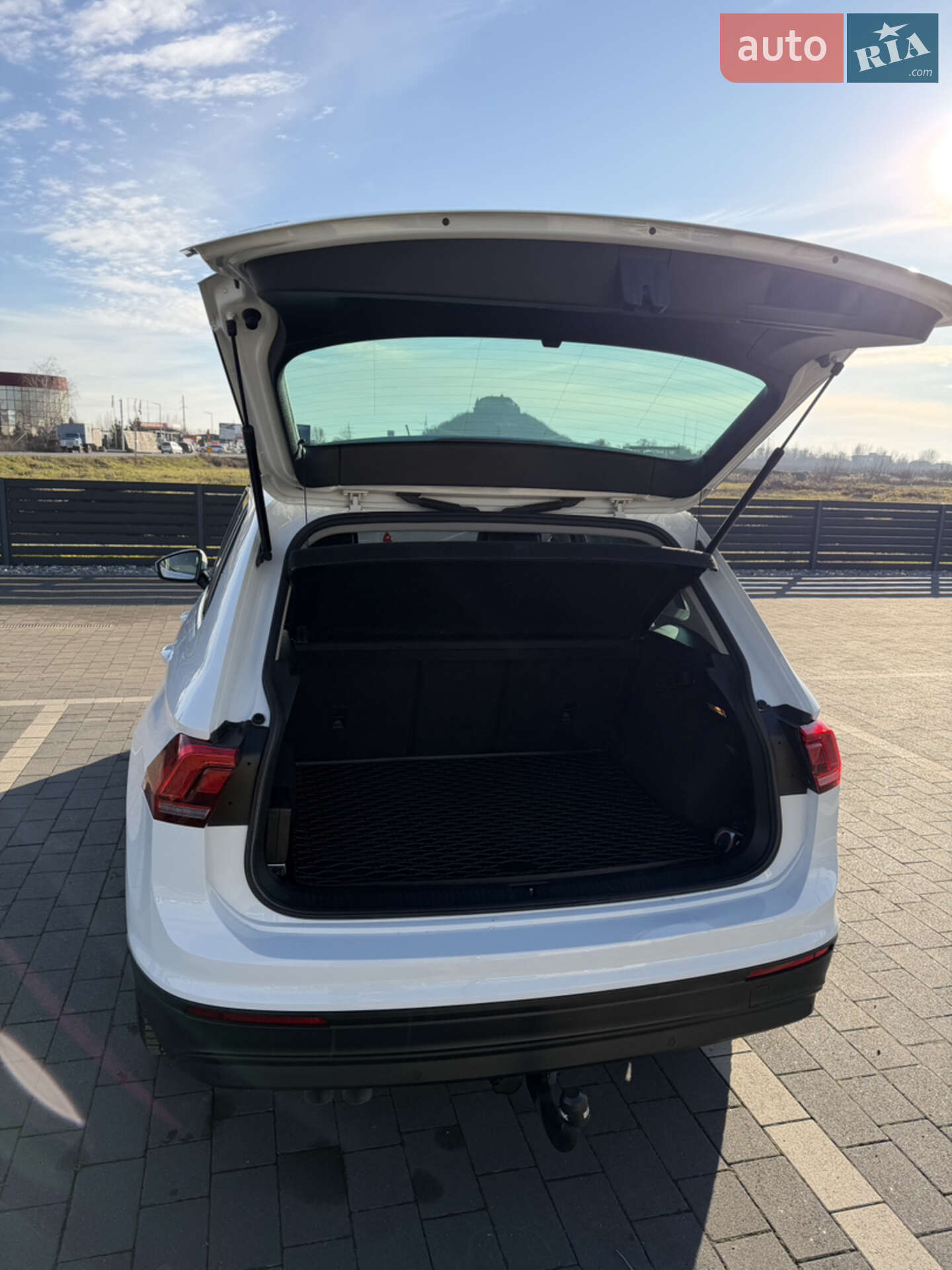Volkswagen Tiguan 2017 VIN WVGZZZ5NZHW915704 фото оголошення 29 з 36