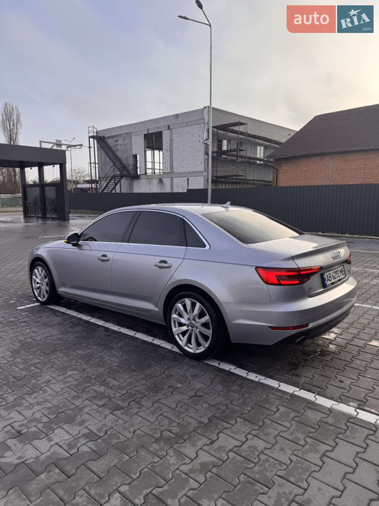 Audi A4 2016 VIN WAUANAF46HN006631 фото оголошення 7 з 21