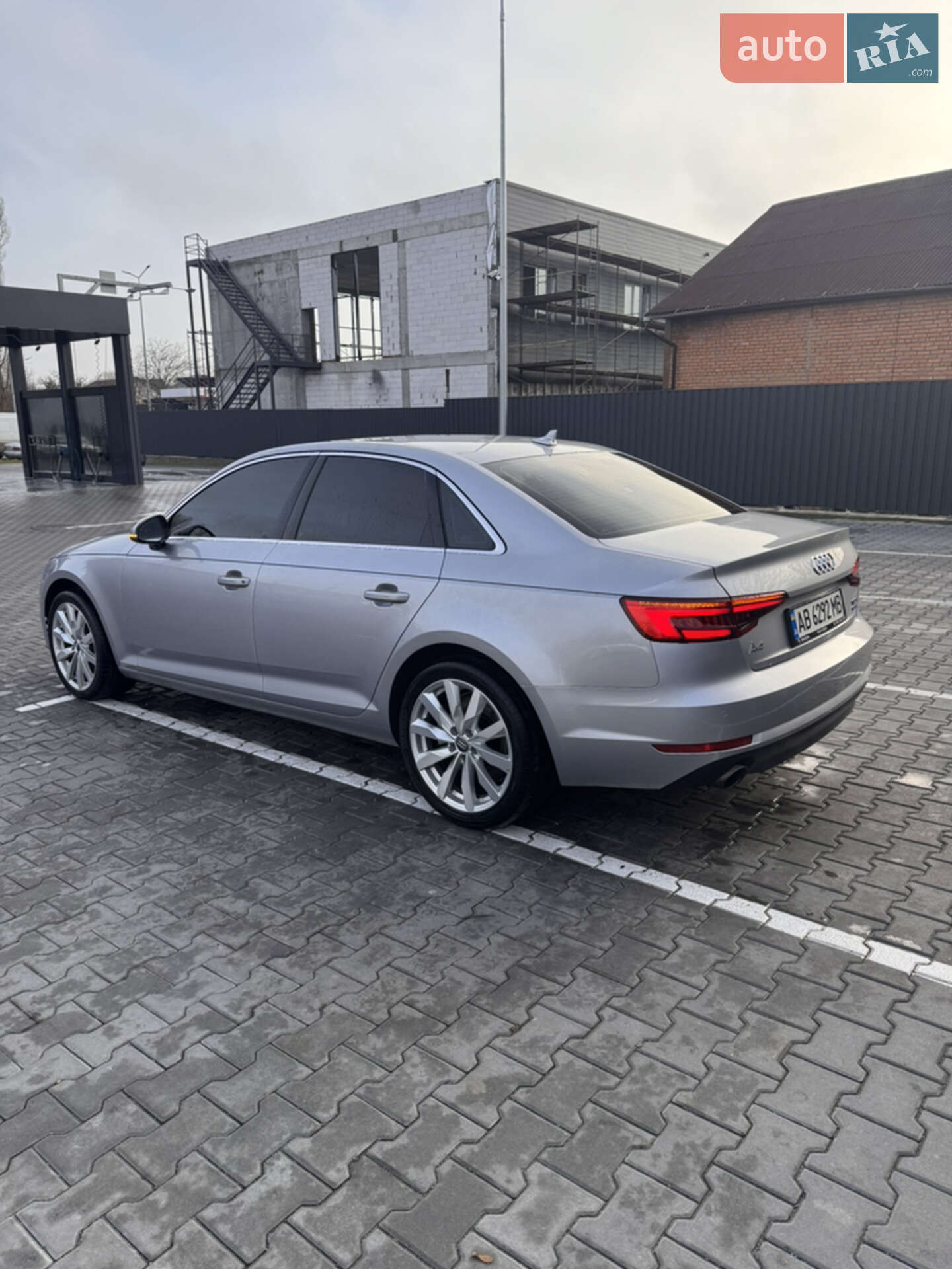 Audi A4 2016 VIN WAUANAF46HN006631 фото оголошення 8 з 21