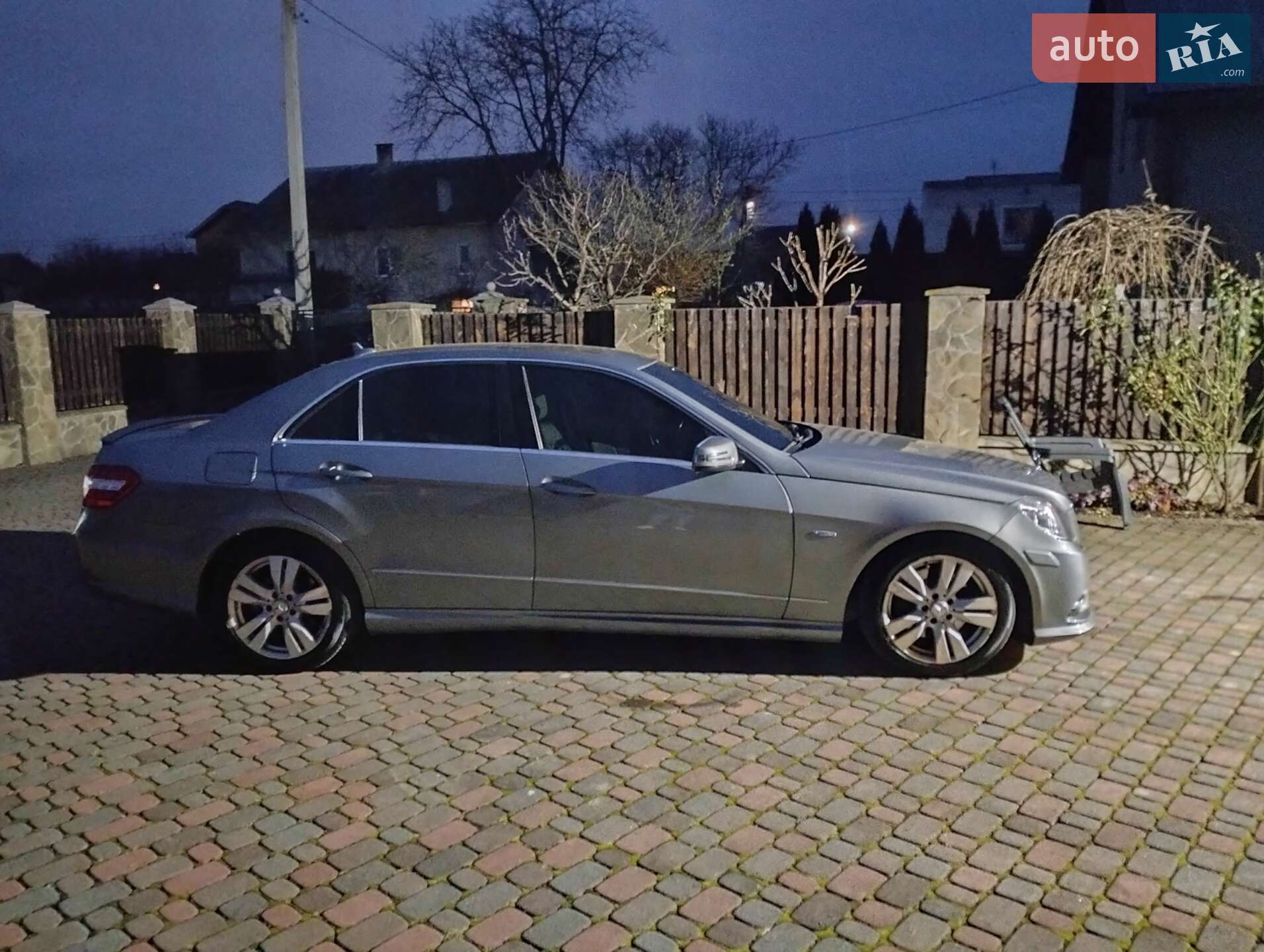Mercedes-Benz E-Class 2012 VIN WDDHF2EB0CA587120 фото оголошення 5 з 13