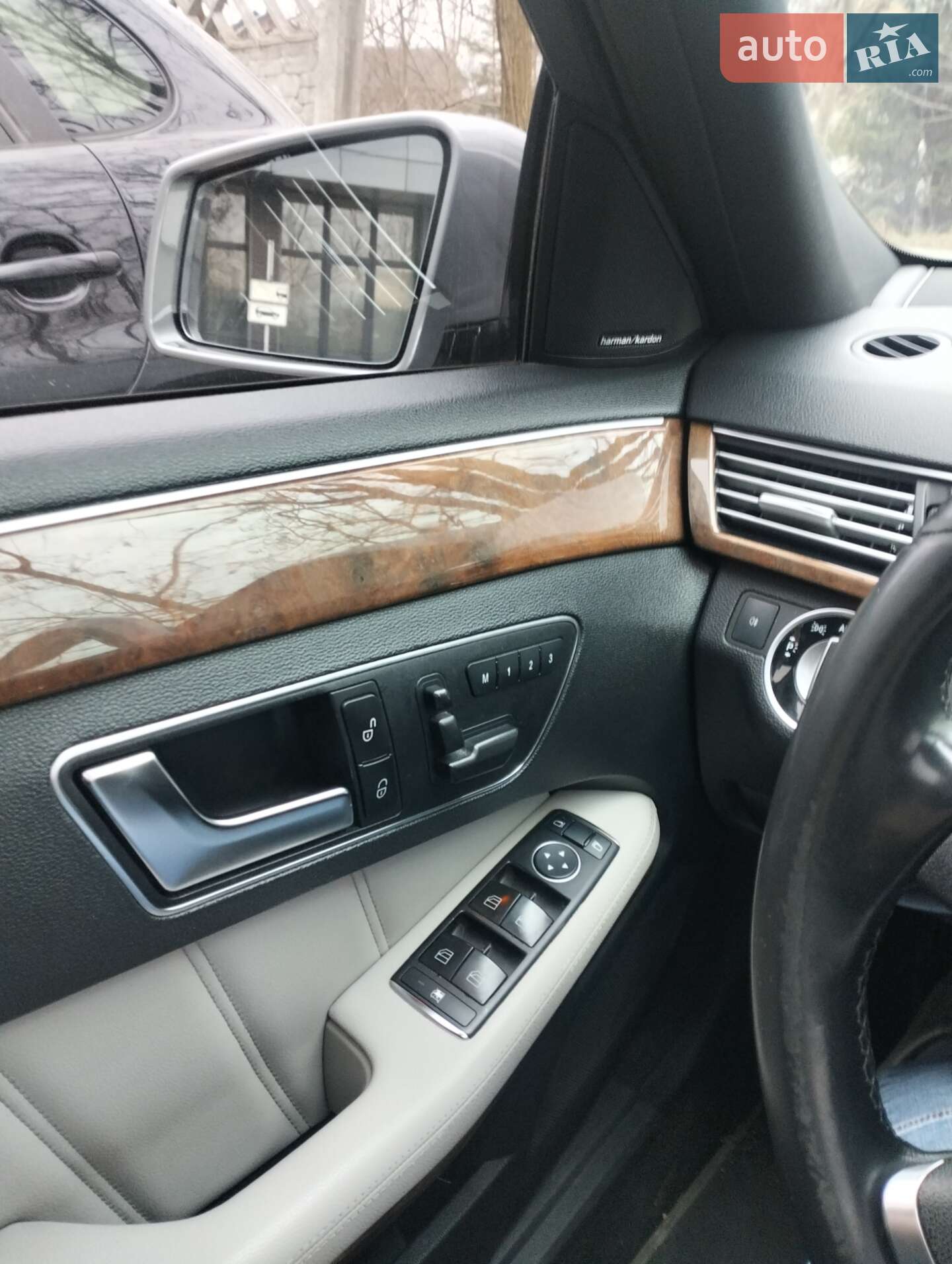 Mercedes-Benz E-Class 2012 VIN WDDHF2EB0CA587120 фото оголошення 13 з 13