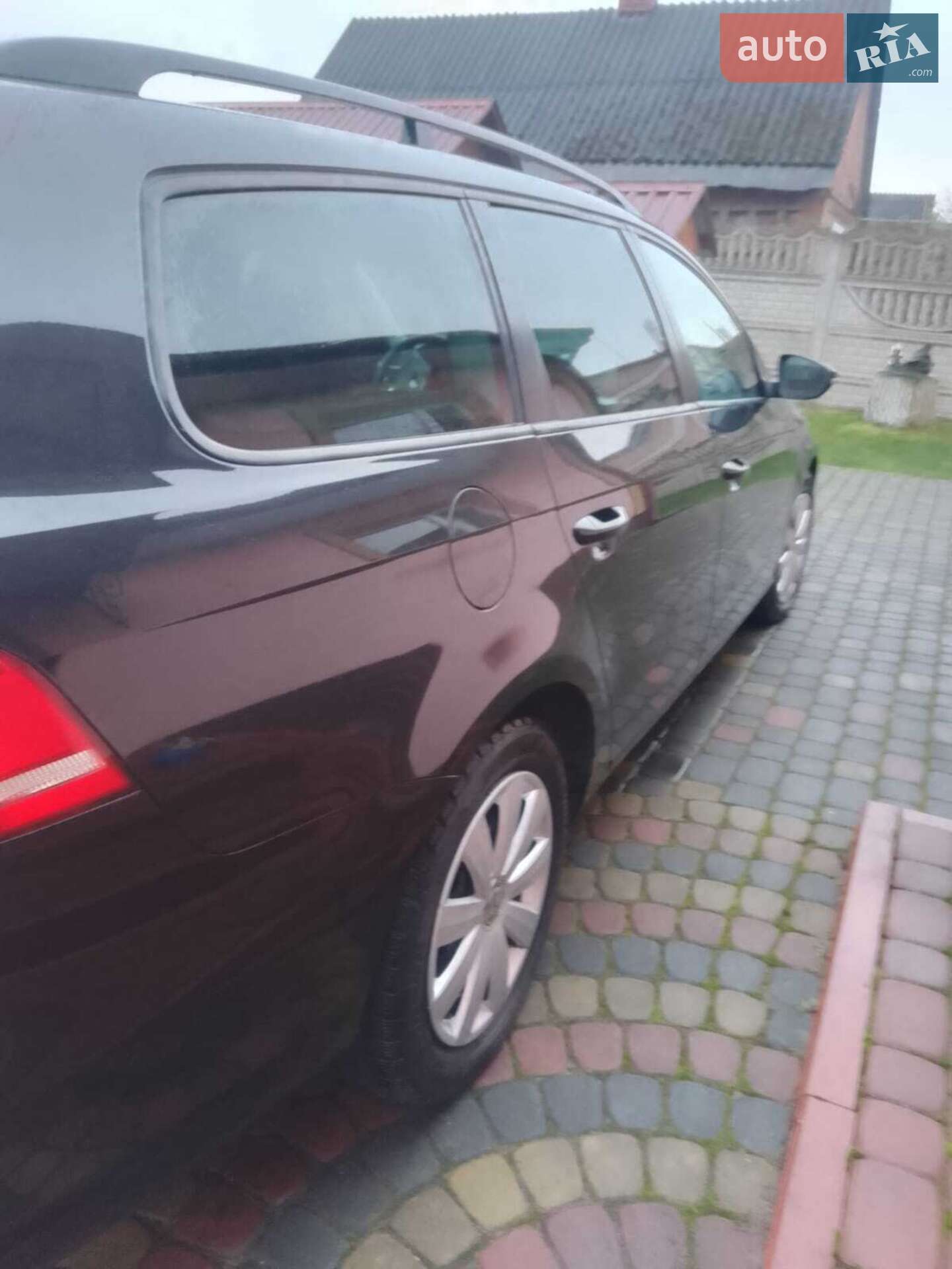 Volkswagen Passat 2011 VIN WVWZZZ3CZCE045655 фото оголошення 2 з 12