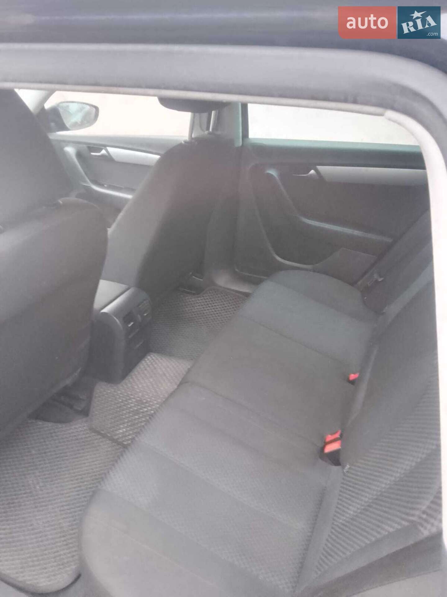 Volkswagen Passat 2011 VIN WVWZZZ3CZCE045655 фото оголошення 10 з 12