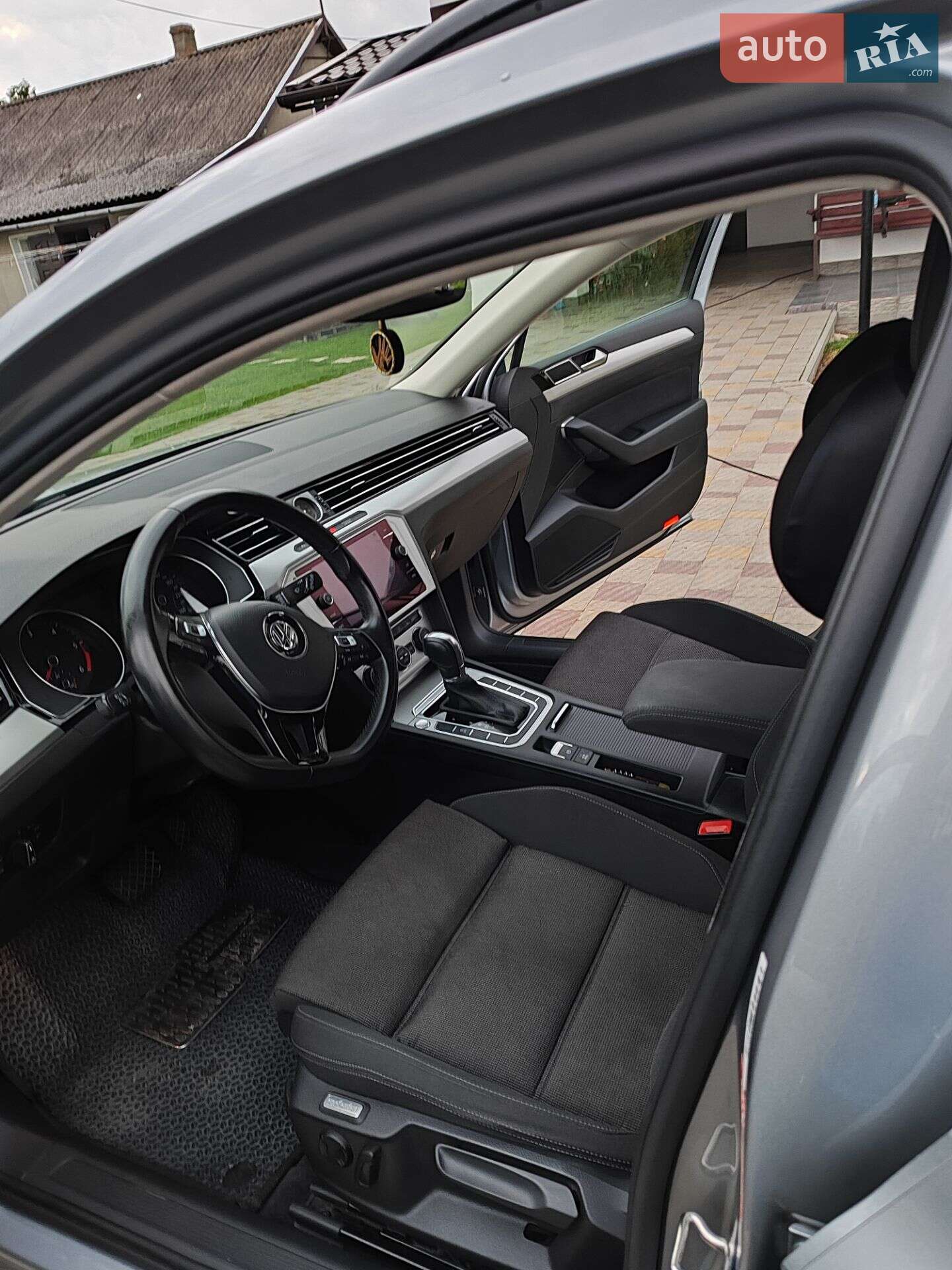 Volkswagen Passat 2019 VIN WVWZZZ3CZKE061302 фото оголошення 4 з 22