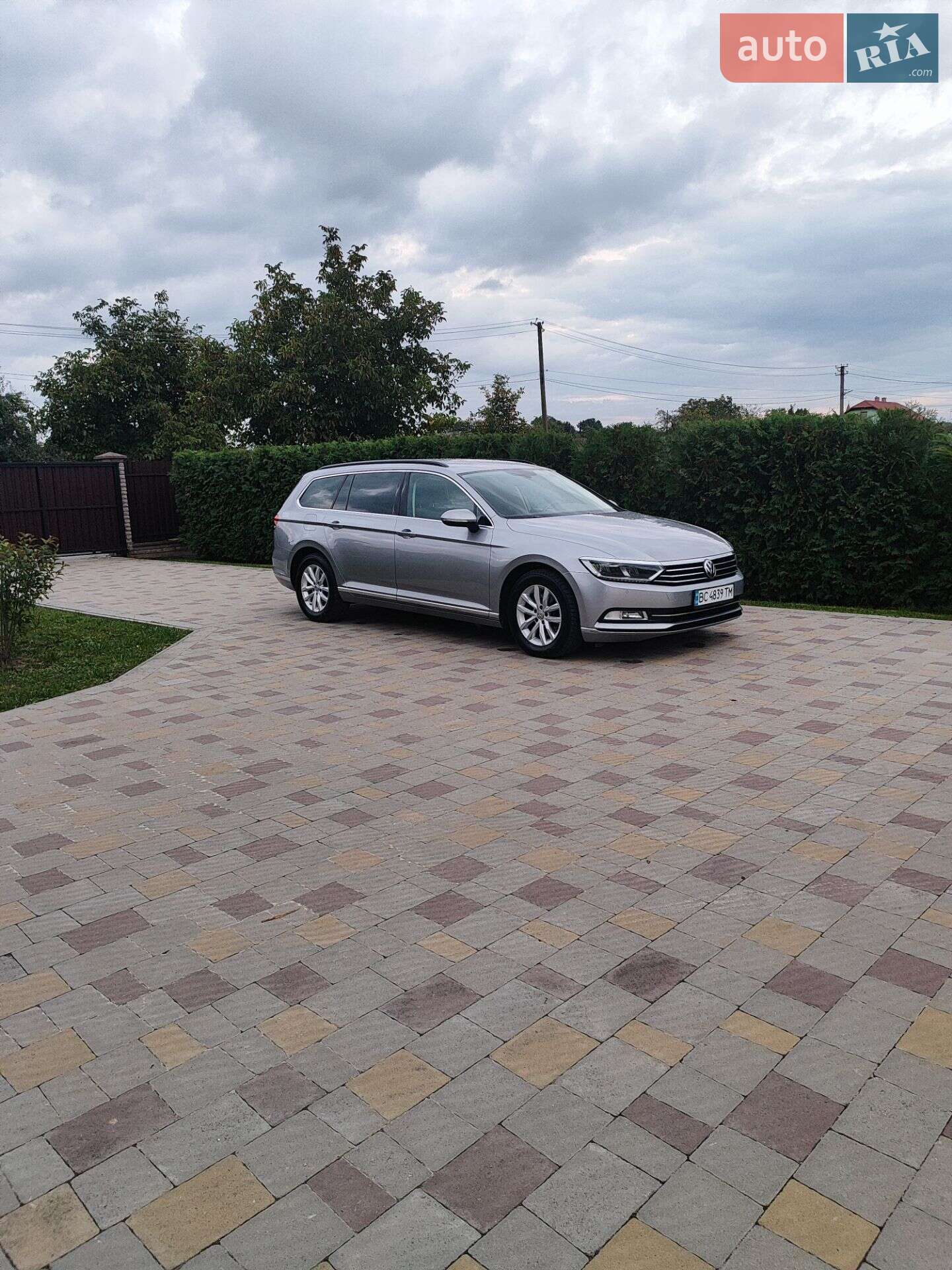 Volkswagen Passat 2019 VIN WVWZZZ3CZKE061302 фото оголошення 2 з 22