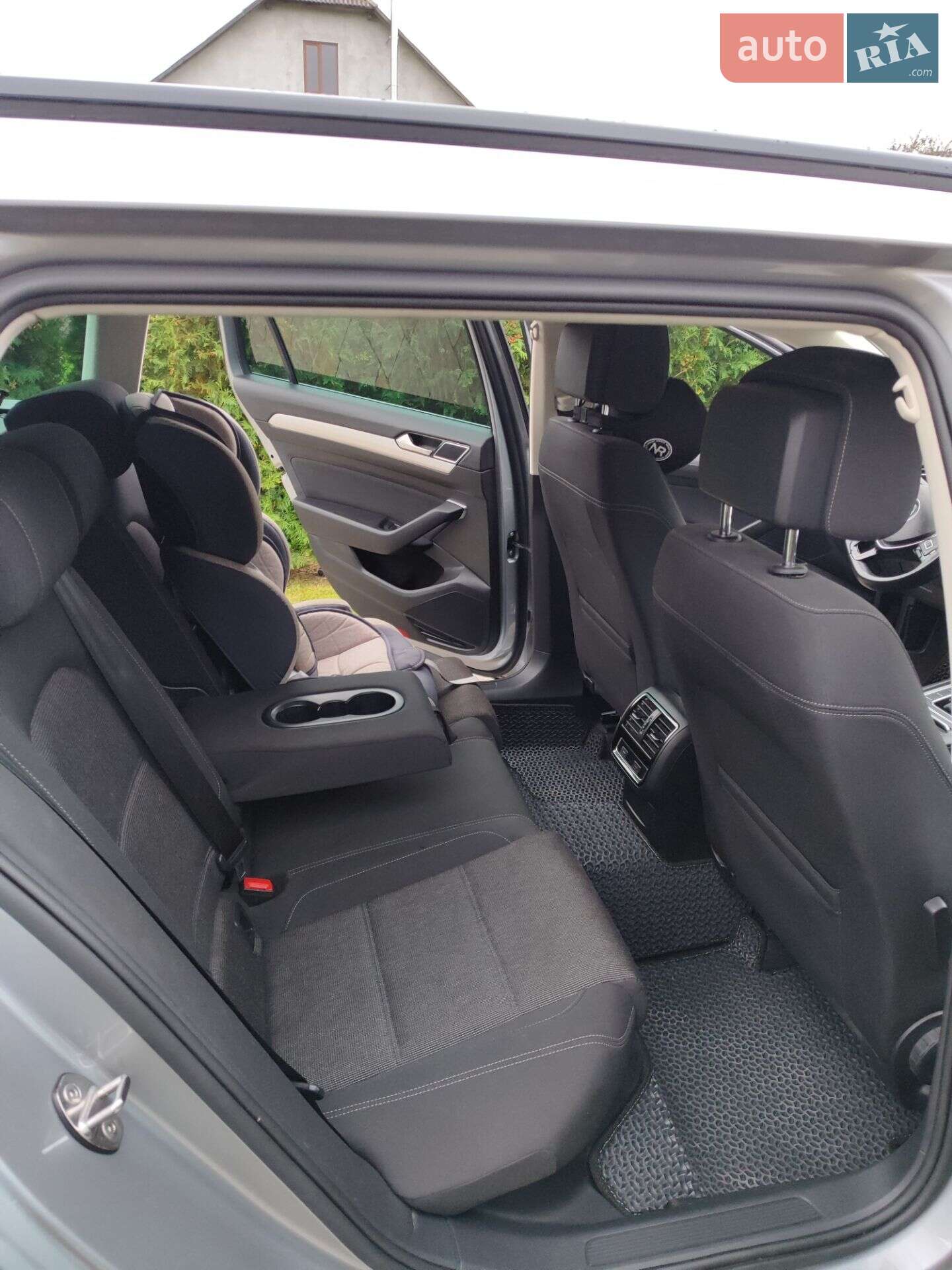 Volkswagen Passat 2019 VIN WVWZZZ3CZKE061302 фото оголошення 11 з 22