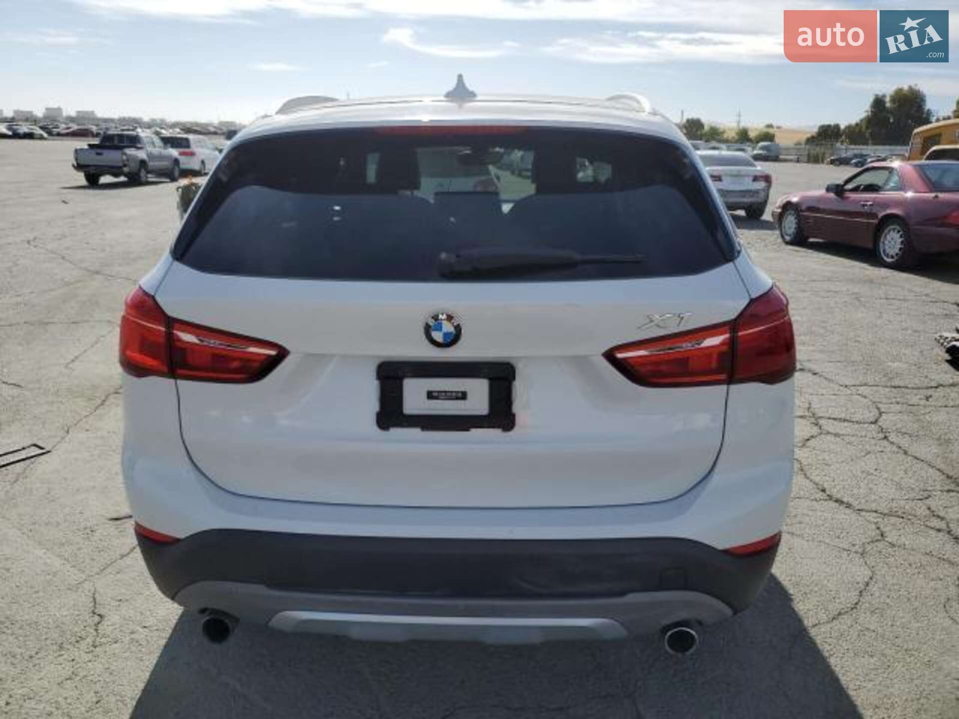 BMW X1 2017 VIN WBXHT3C37H5F81471 фото оголошення 2 з 12