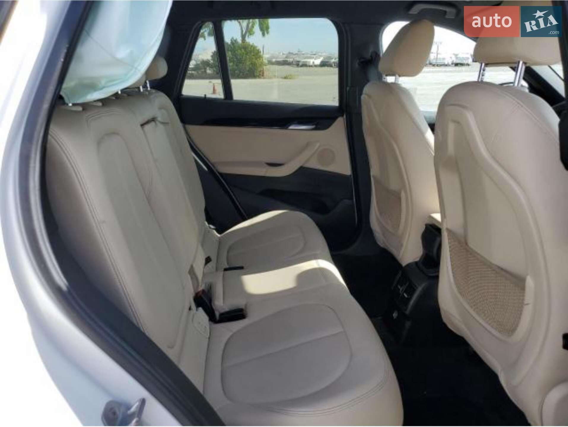 BMW X1 2017 VIN WBXHT3C37H5F81471 фото оголошення 11 з 12