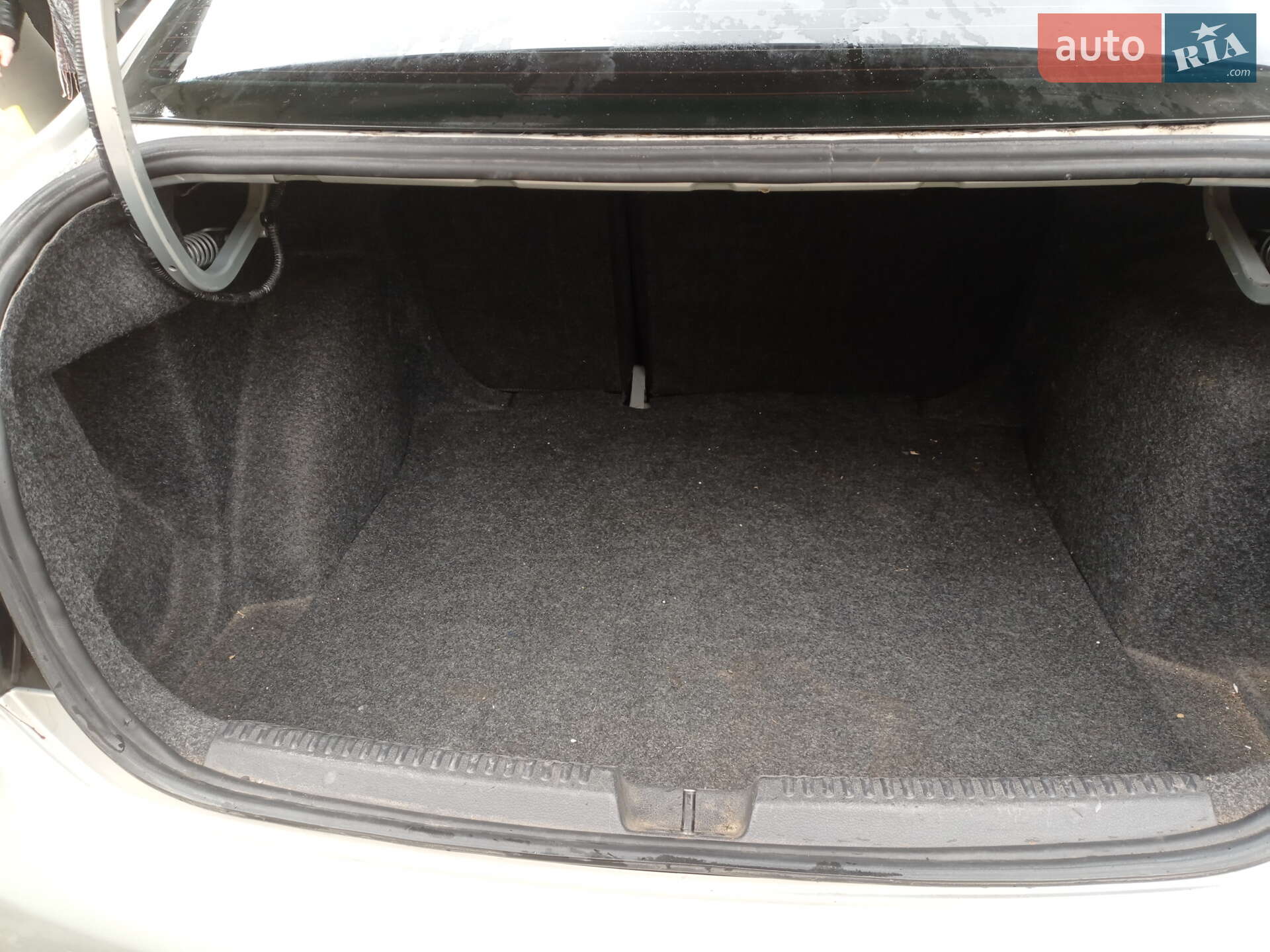 Volkswagen Polo 2012 VIN XW8ZZZ61ZDG034059 фото оголошення 3 з 5