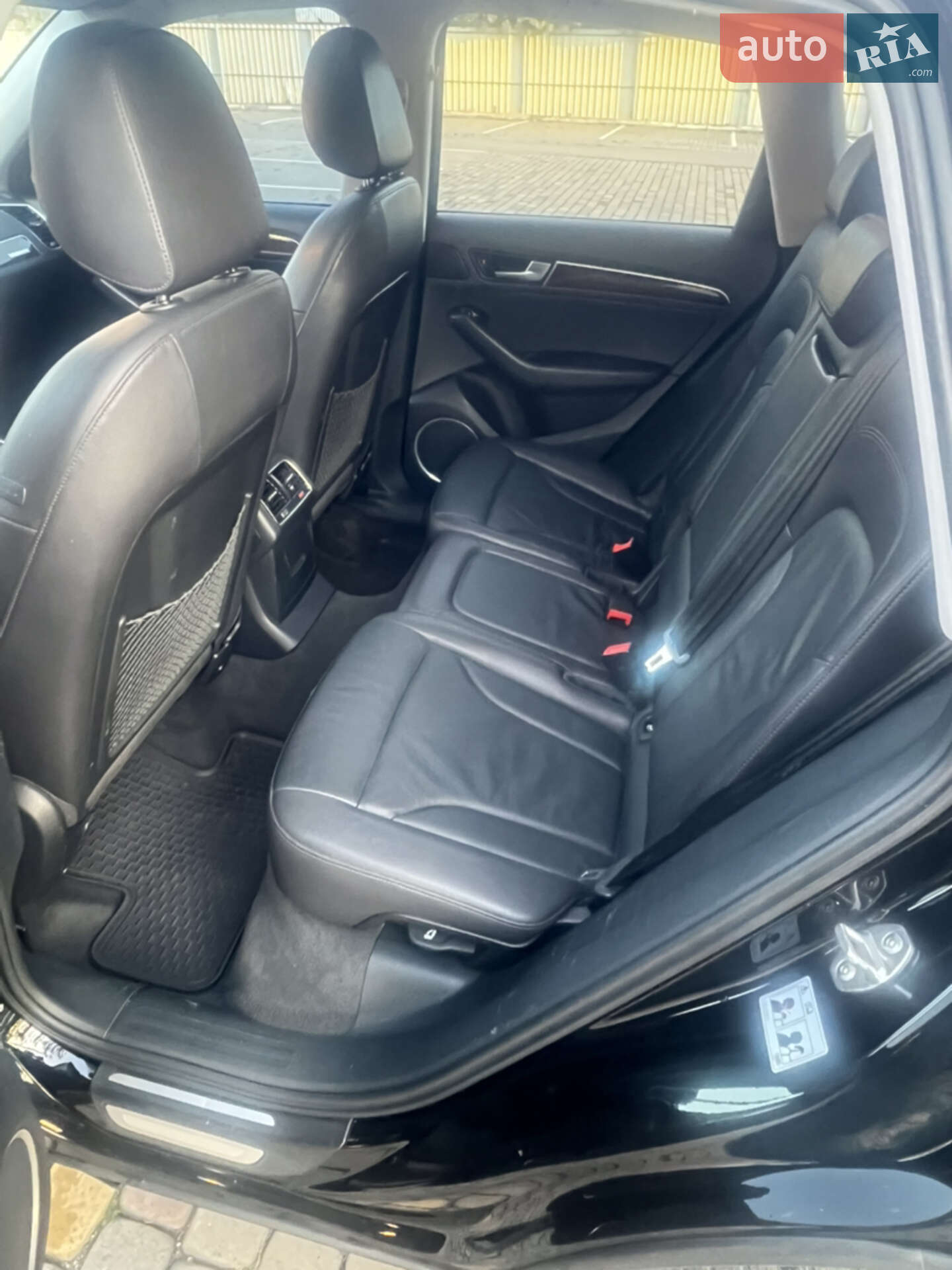 Audi Q5 2016 VIN WA1L2AFP0HA033596 фото оголошення 24 з 34