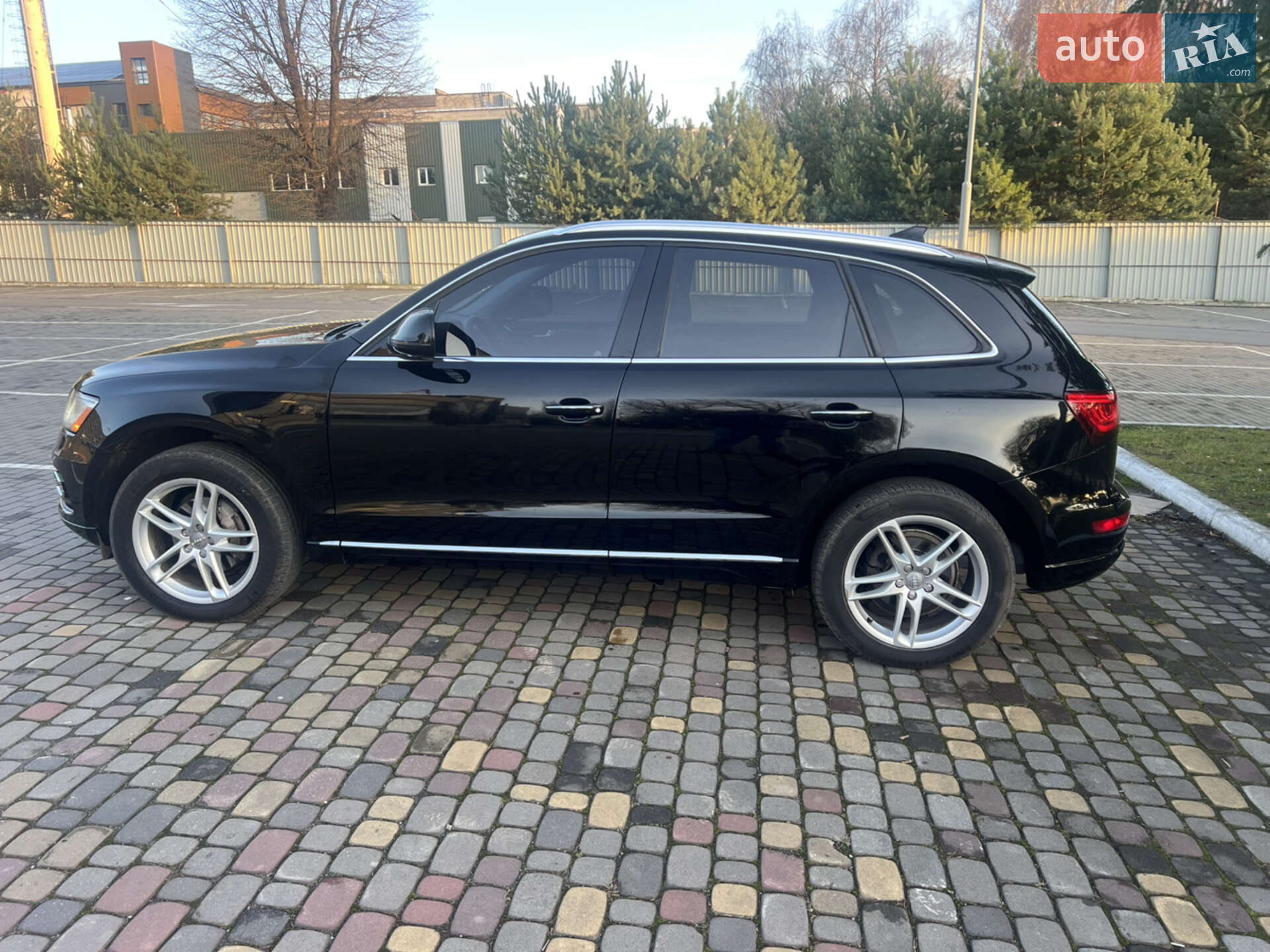Audi Q5 2016 VIN WA1L2AFP0HA033596 фото оголошення 27 з 34