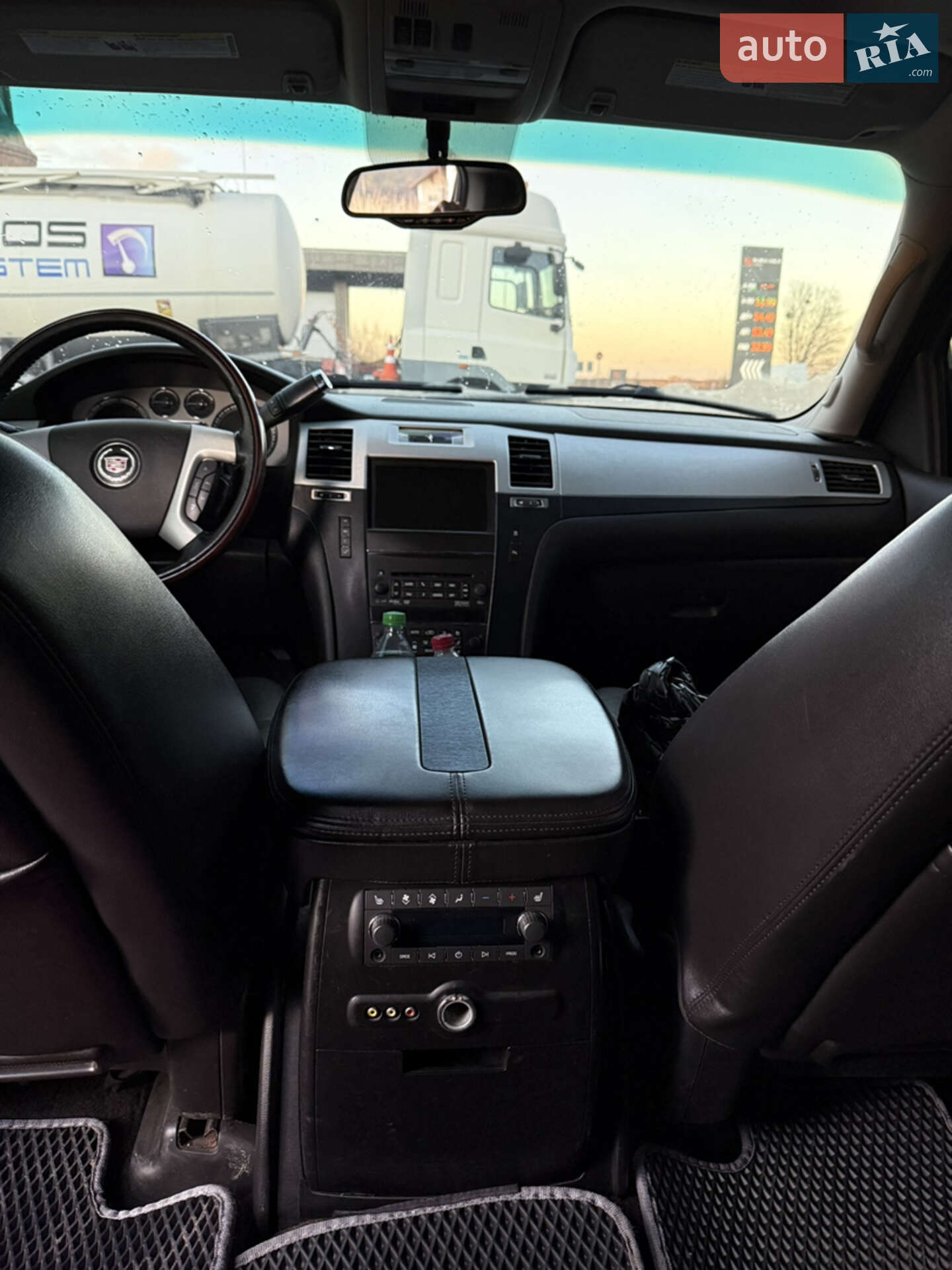 Cadillac Escalade 2011 VIN 1GYS4BEF7BR357979 фото оголошення 19 з 21