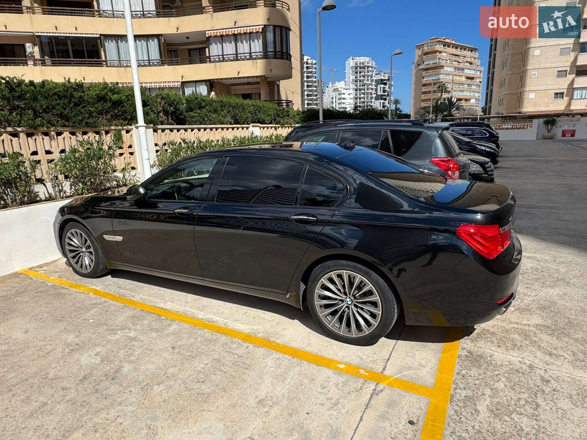 BMW 7 Series 2008 VIN WBAKB81080CY50356 фото оголошення 2 з 11