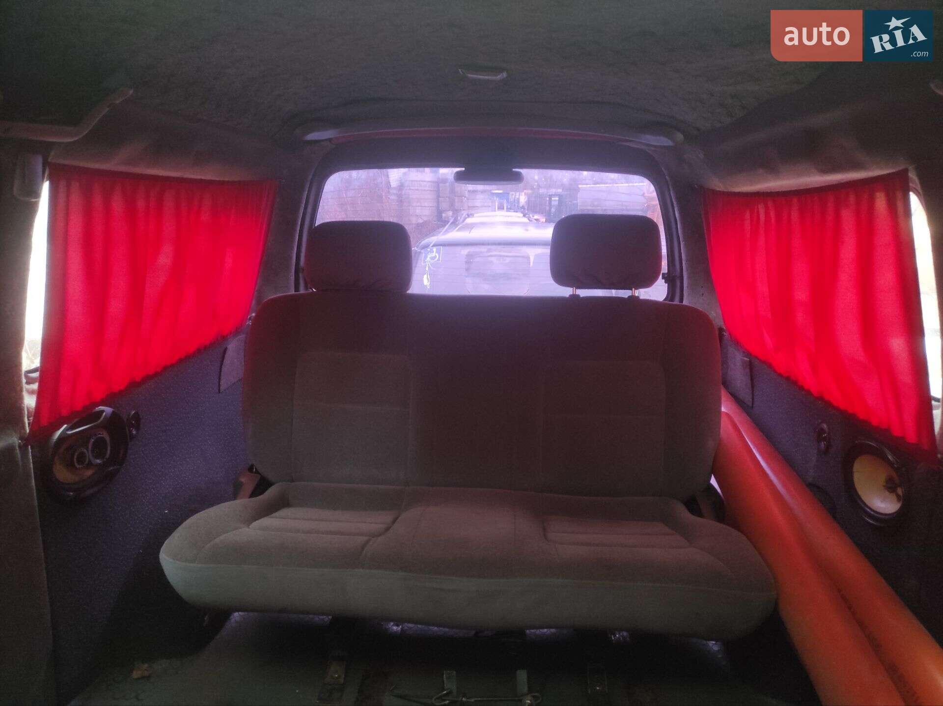 Hyundai H-1 2005 VIN NLJWVH7HP6Z058511 фото оголошення 3 з 3