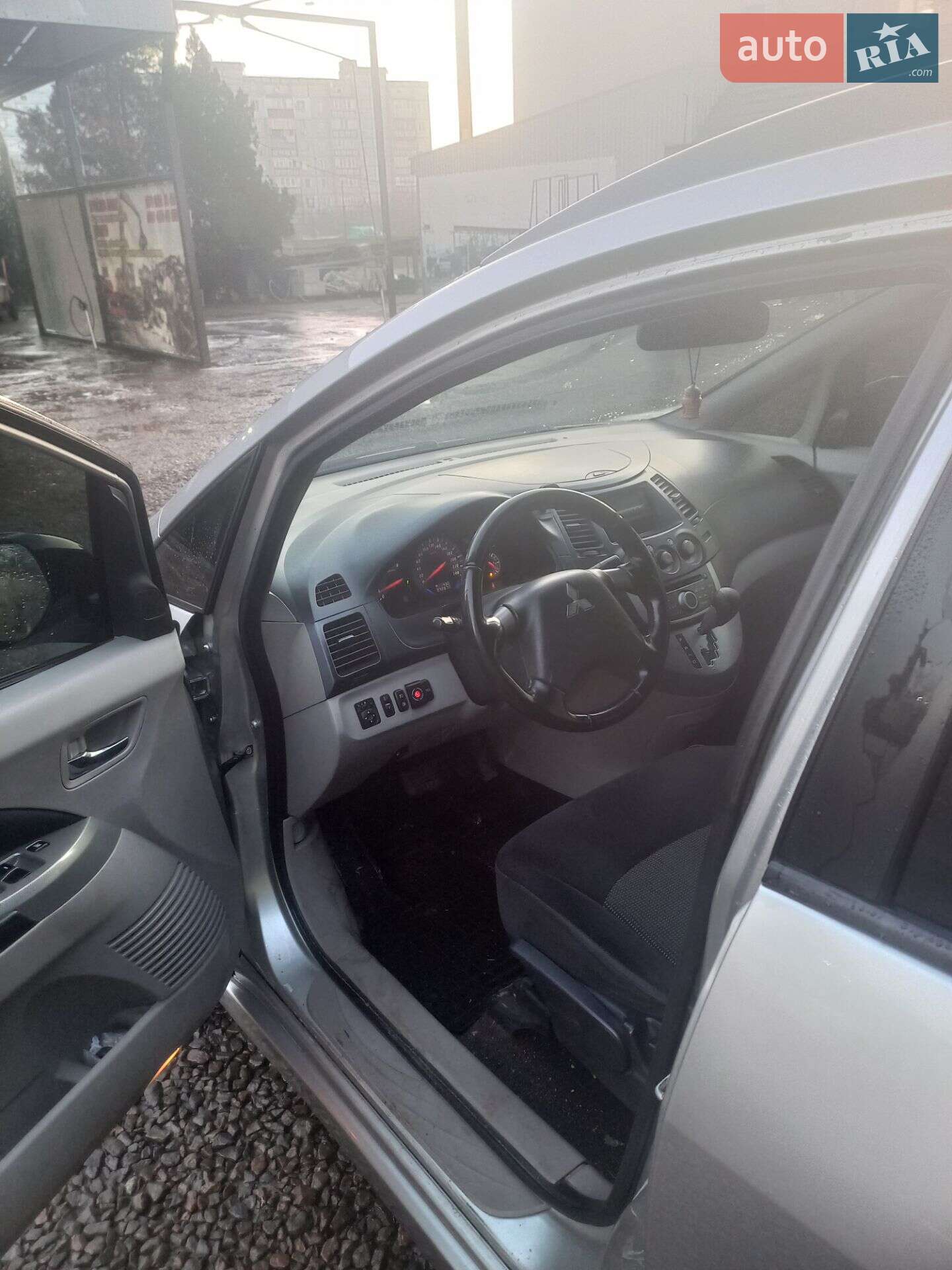 Mitsubishi Grandis 2008 VIN JMBLRNA4W8Z002668 фото оголошення 6 з 9