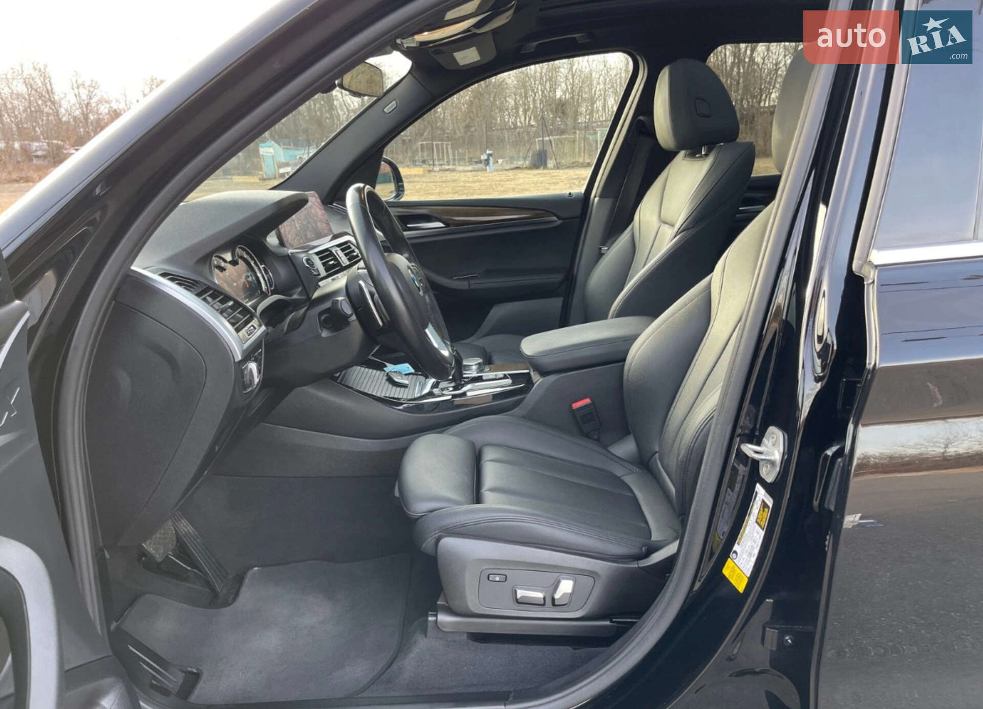 BMW X3 2019 VIN 5UXTR7C51KLR50466 фото оголошення 18 з 27