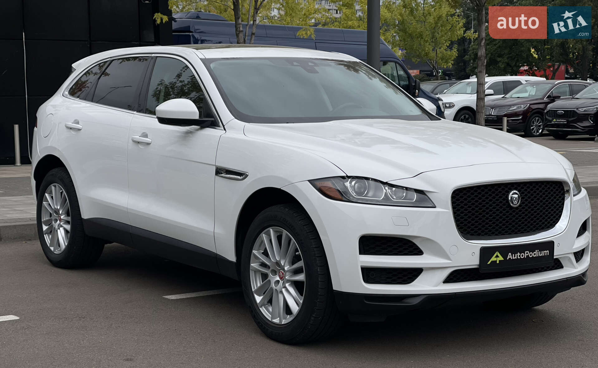 Jaguar F-Pace 2019 VIN SADCK2GXXLA635154 фото оголошення 3 з 33