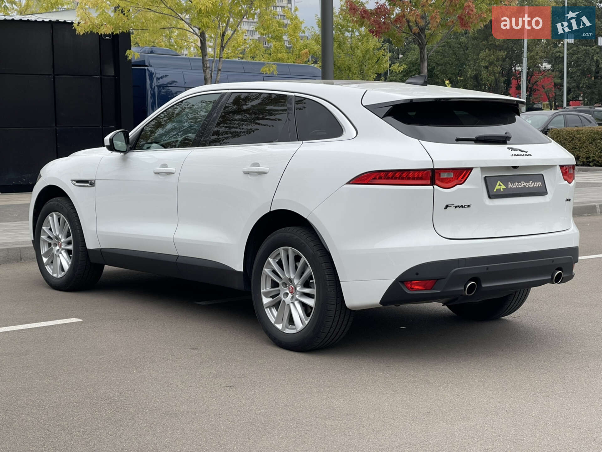 Jaguar F-Pace 2019 VIN SADCK2GXXLA635154 фото оголошення 6 з 33