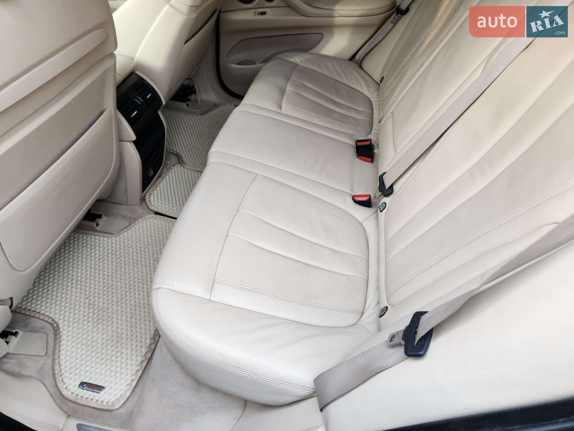 BMW X5 2013 VIN WBAKR010300J02158 фото оголошення 27 з 84