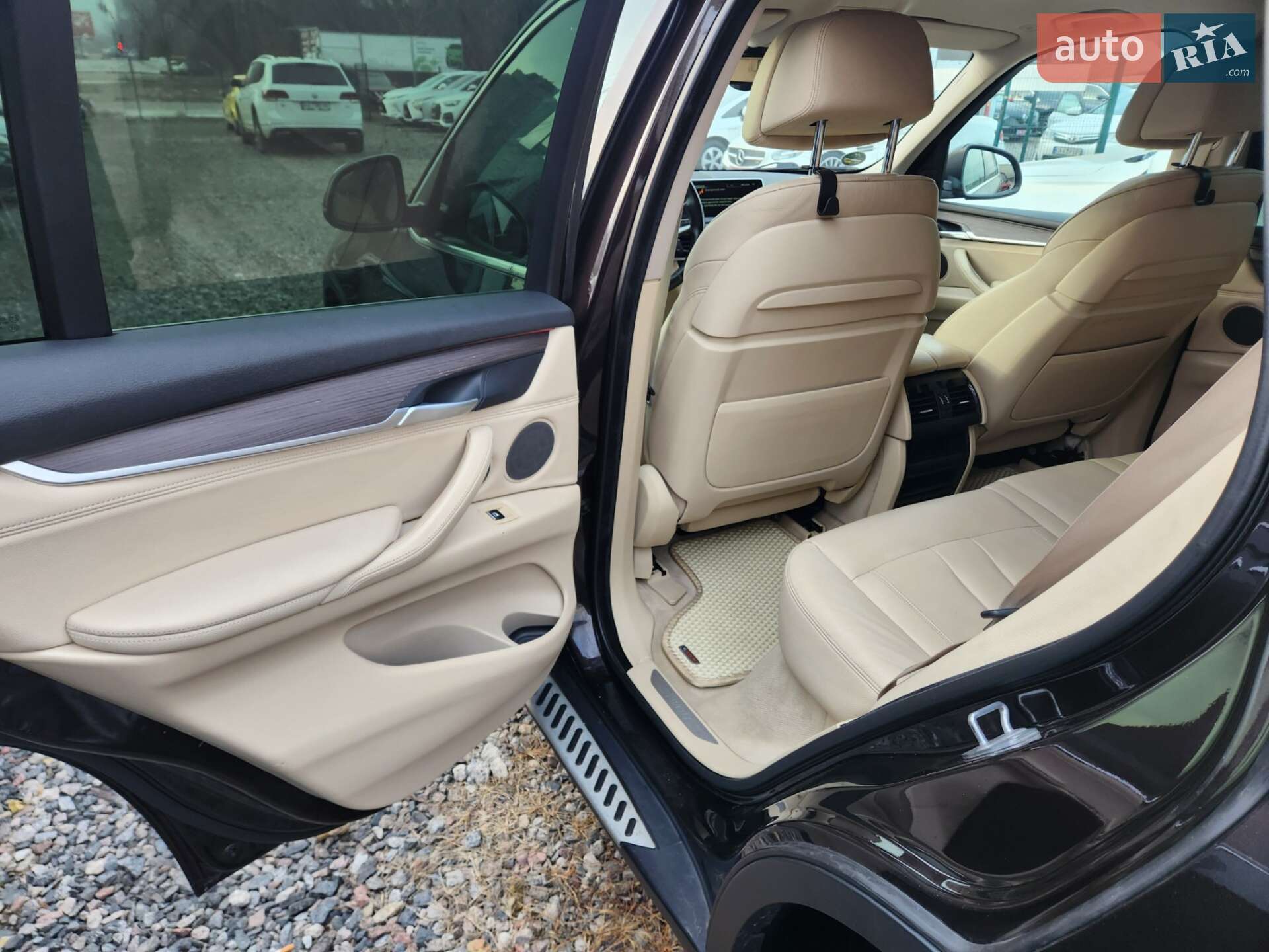BMW X5 2013 VIN WBAKR010300J02158 фото оголошення 37 з 84