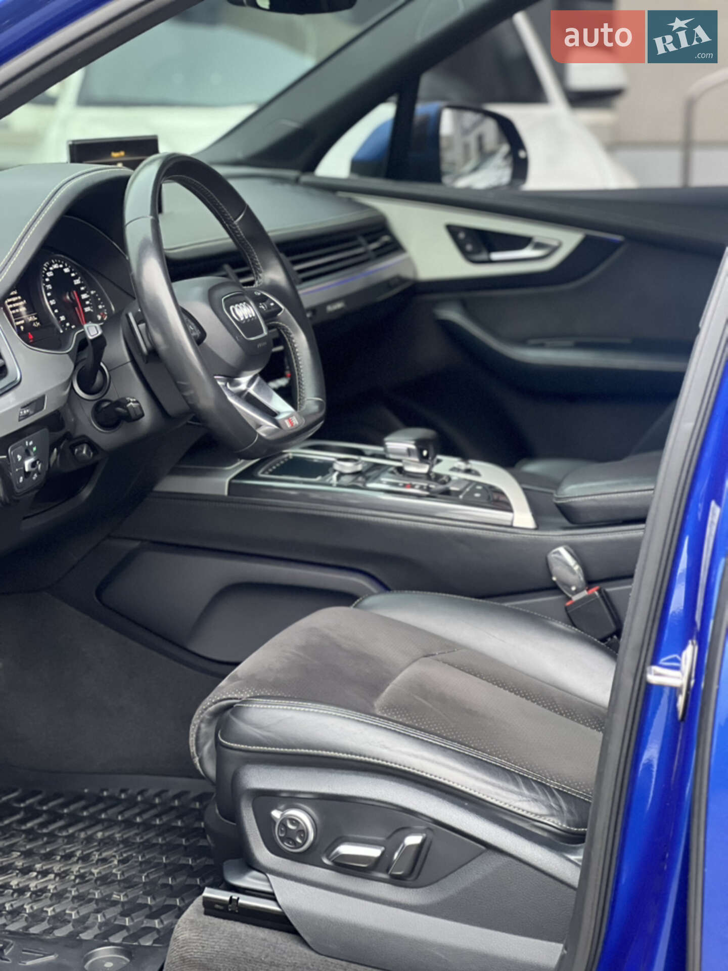 Audi Q7 2016 VIN WAUZZZ4M8GD038056 фото оголошення 16 з 54