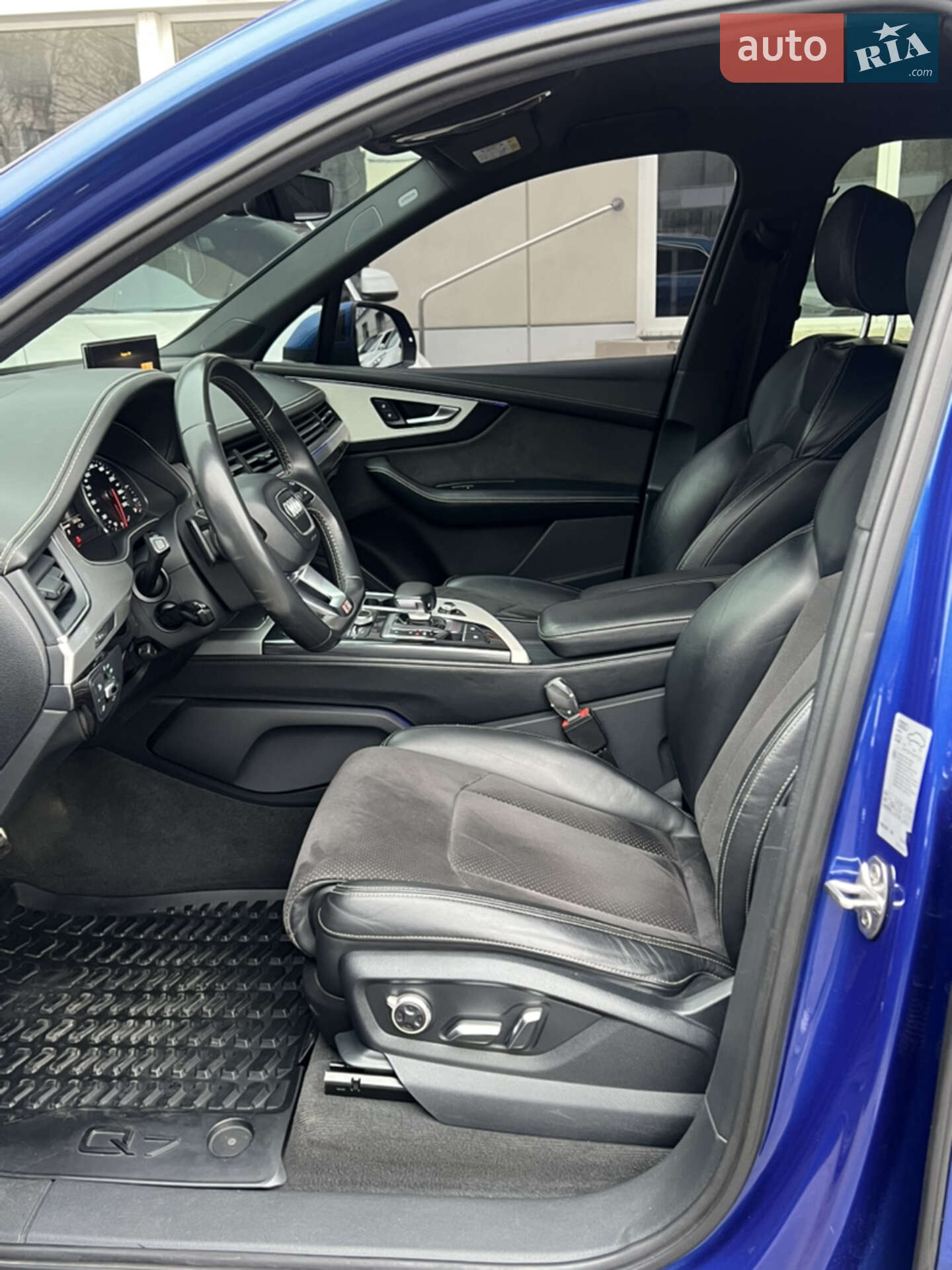 Audi Q7 2016 VIN WAUZZZ4M8GD038056 фото оголошення 31 з 56