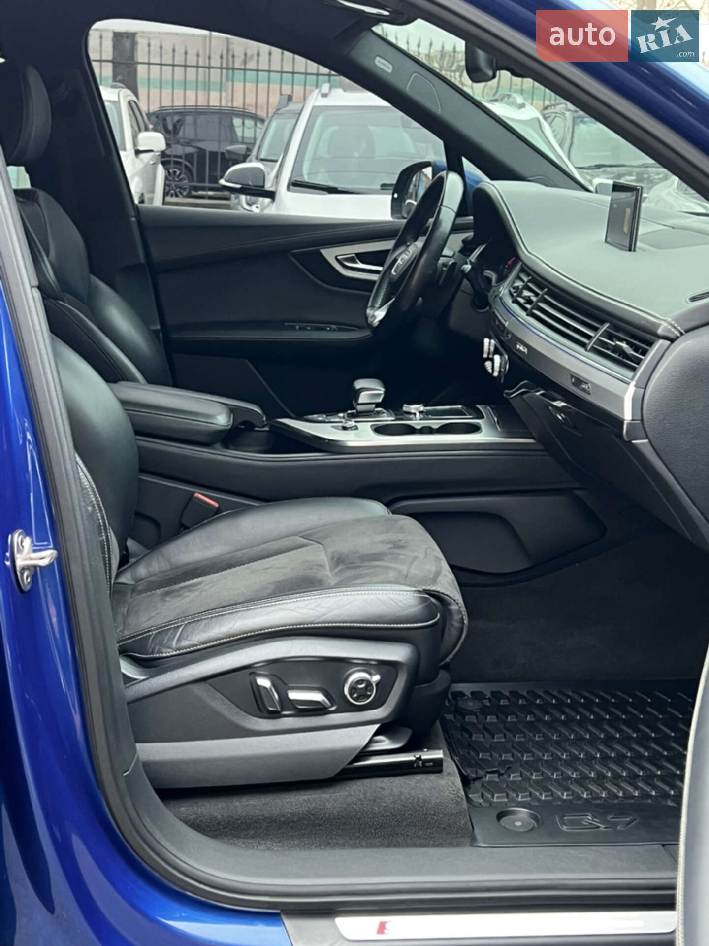 Audi Q7 2016 VIN WAUZZZ4M8GD038056 фото оголошення 21 з 56