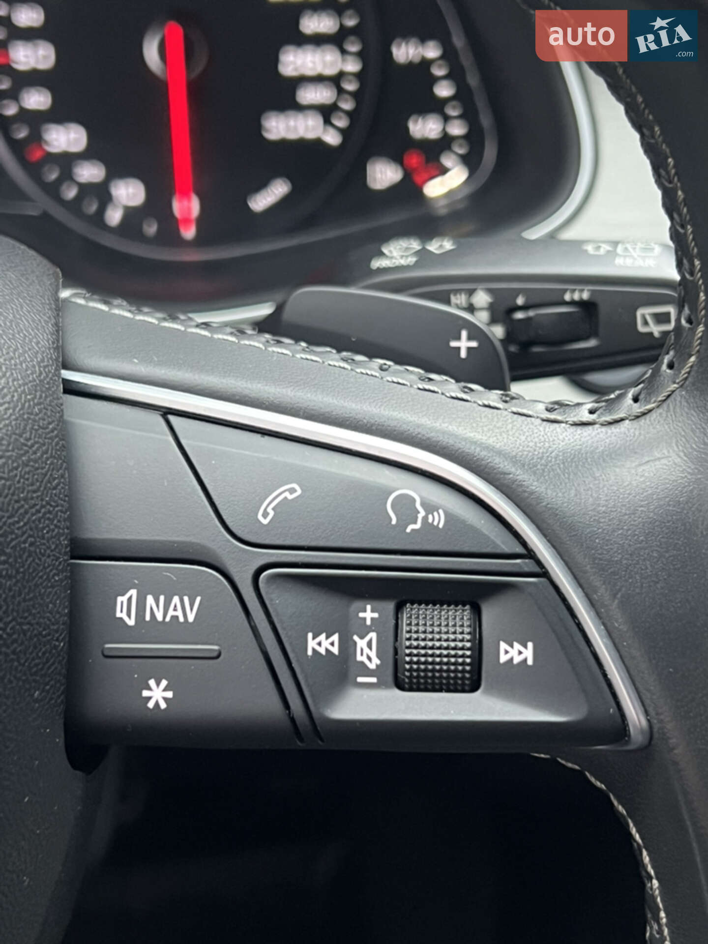 Audi Q7 2016 VIN WAUZZZ4M8GD038056 фото оголошення 48 з 56
