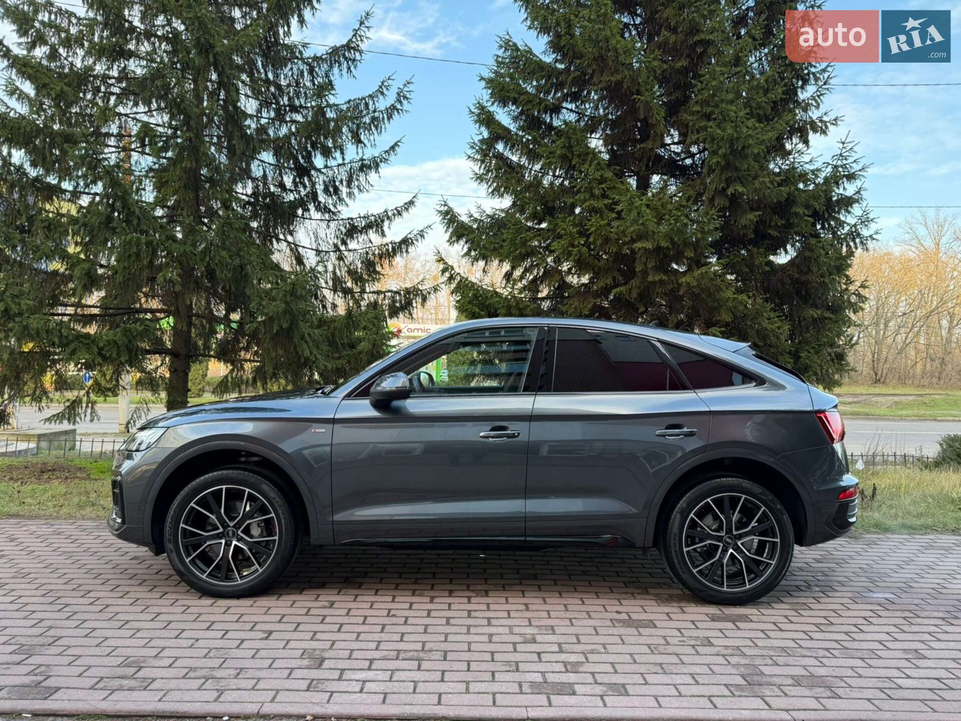 Audi Q5 2022 VIN WAUZZZFY8N2105943 фото оголошення 4 з 57
