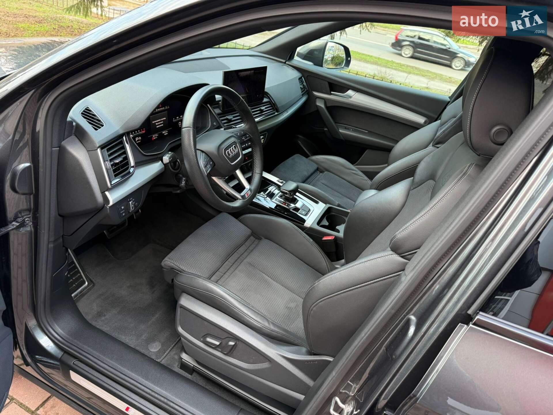Audi Q5 2022 VIN WAUZZZFY8N2105943 фото оголошення 13 з 57