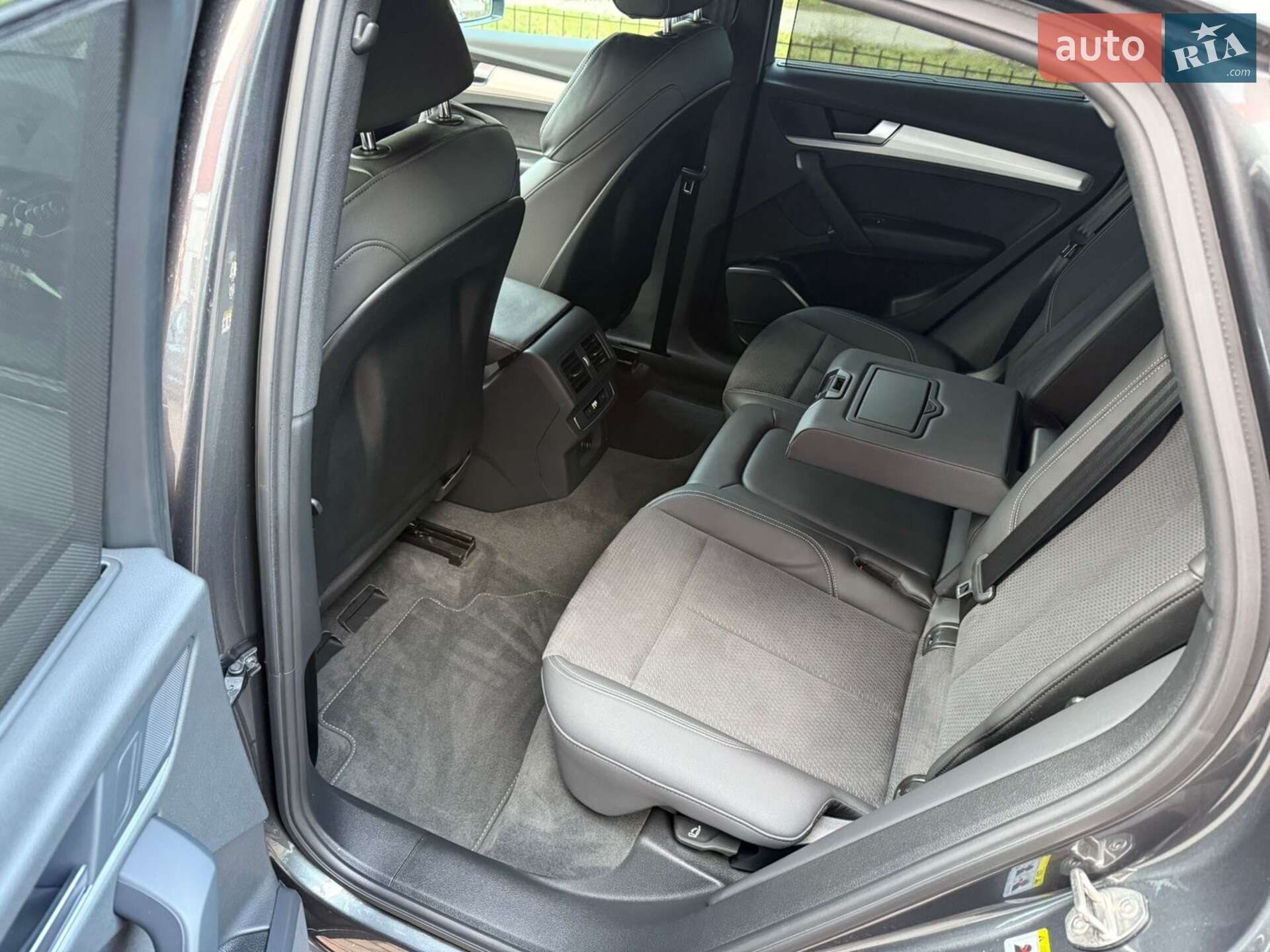 Audi Q5 2022 VIN WAUZZZFY8N2105943 фото оголошення 16 з 57